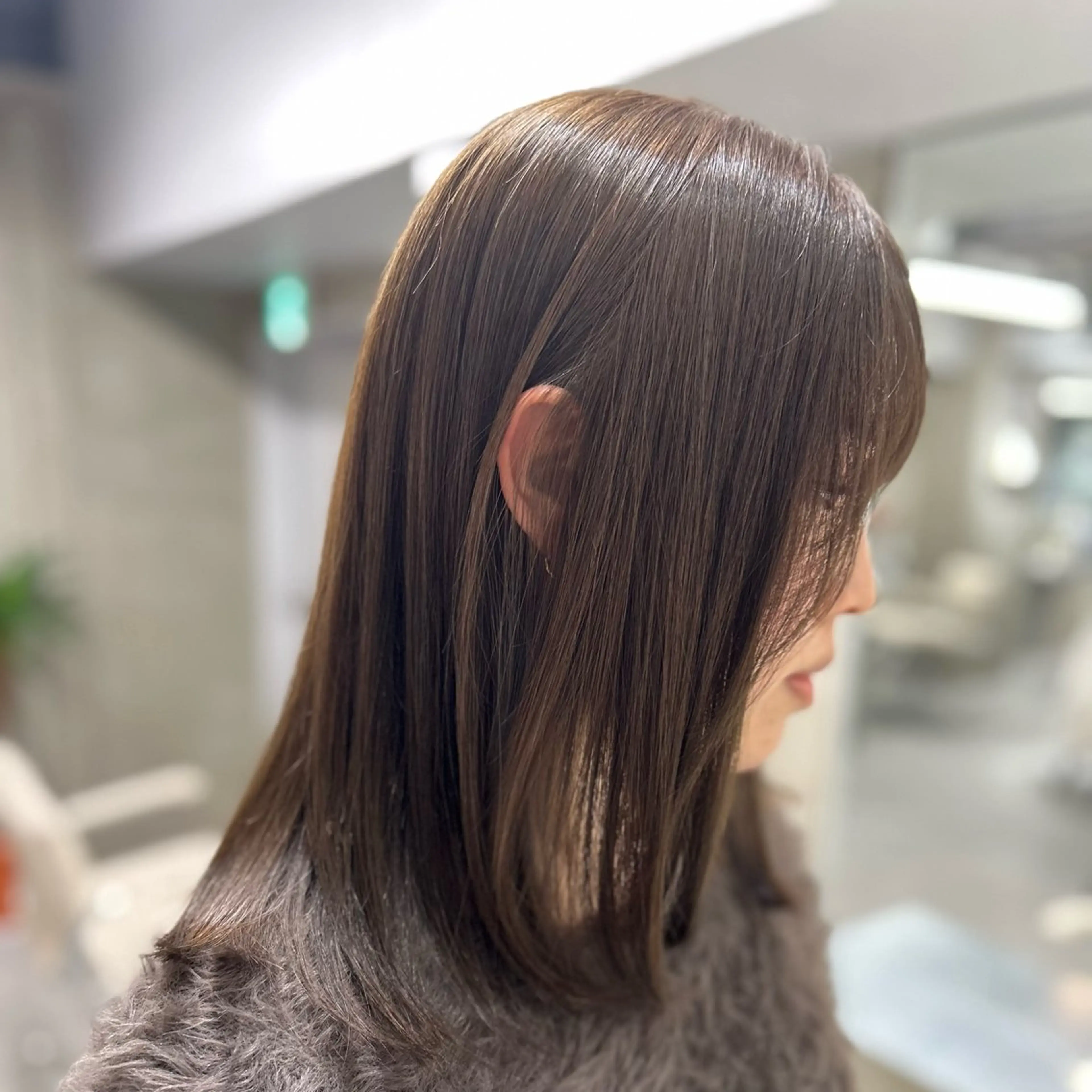 ミディアム カット ヘアカラー トリートメント 阿倍野/髪質改善 /縮毛矯正/坪田幸広のヘアスタイル