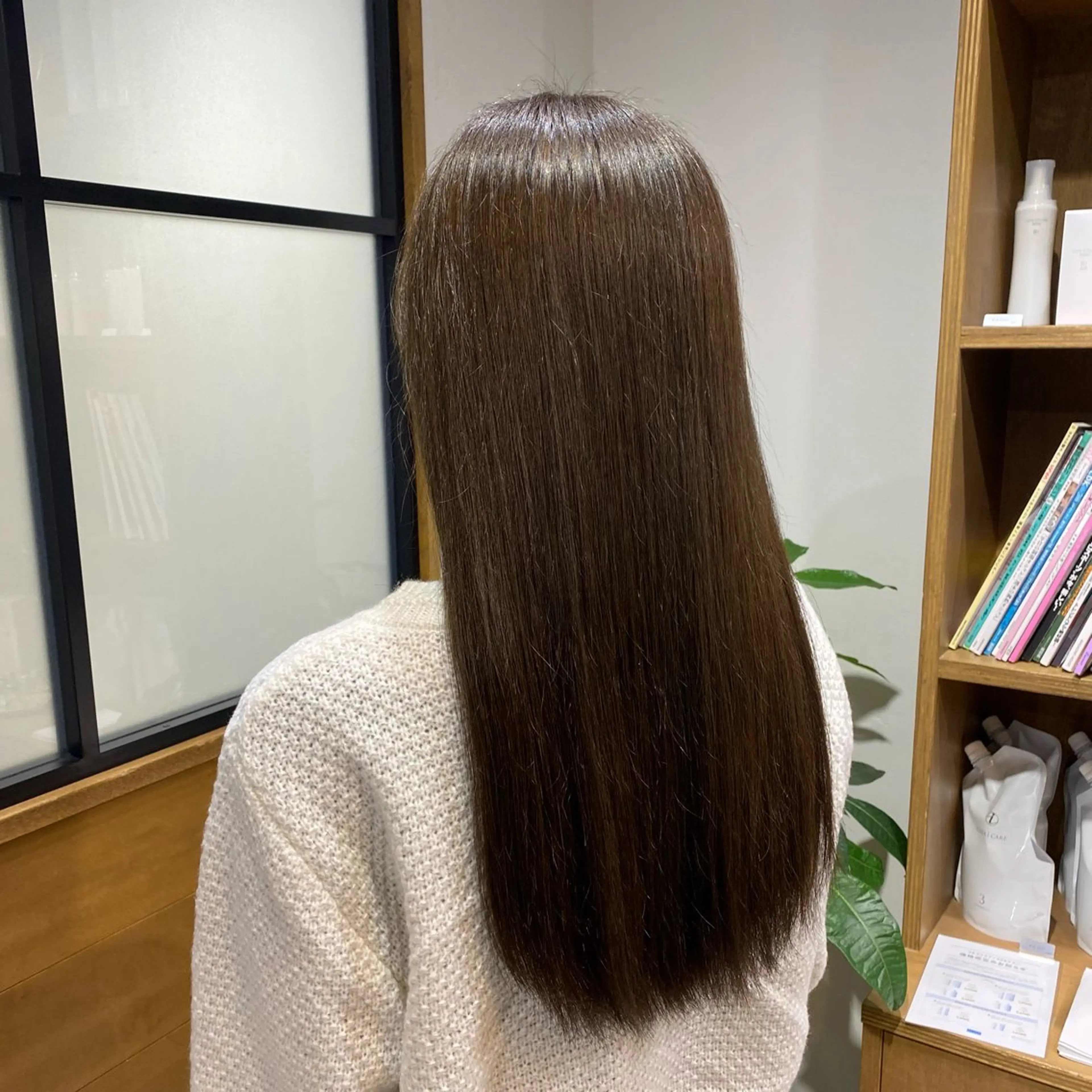 カラー 縮毛矯正 ついざき はるかのヘアスタイル