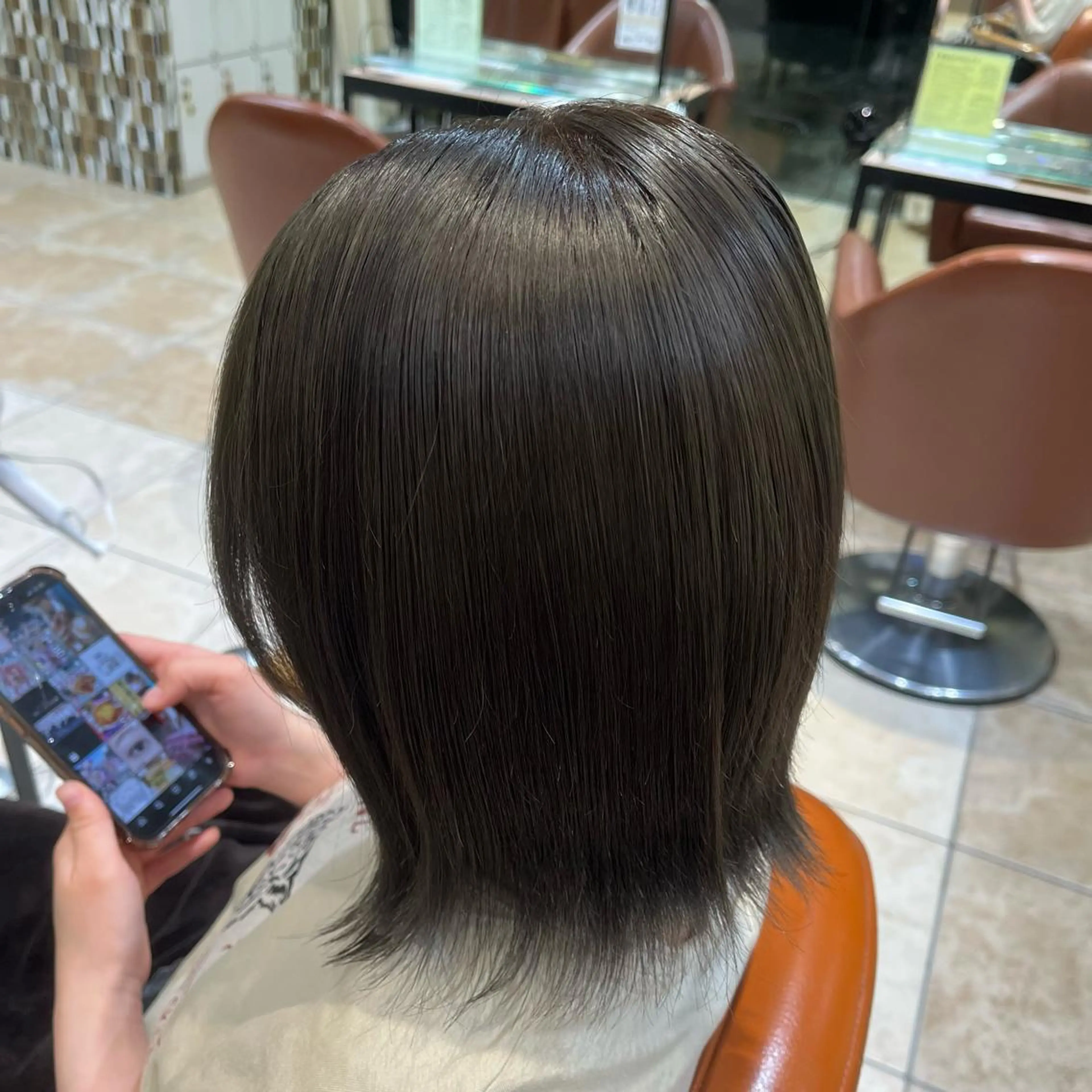 ミディアム カラー オリーブカラー YUMEKA🩶/ 透明感カラー🥣のヘアスタイル