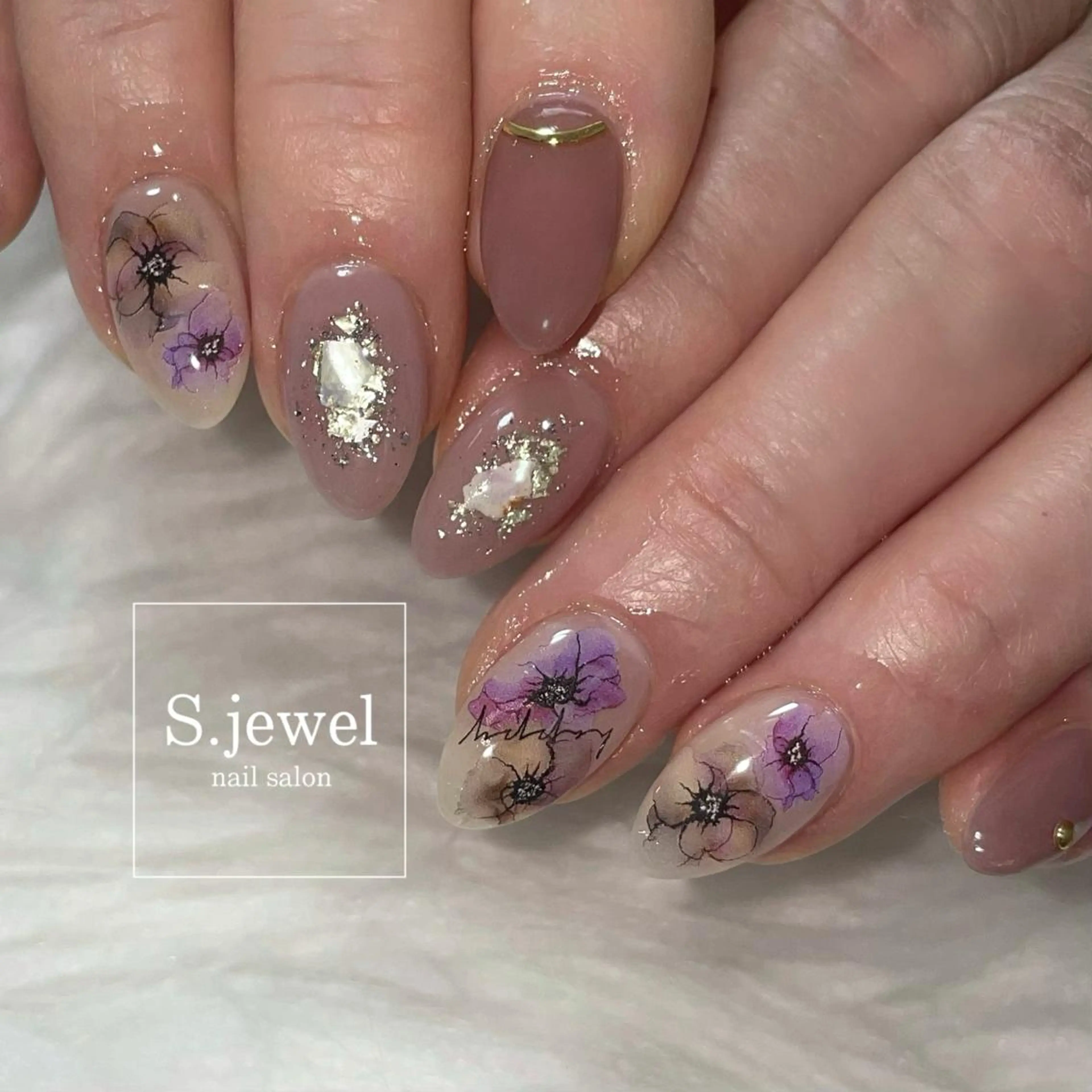 ネイル S. JEWELのネイルデザイン