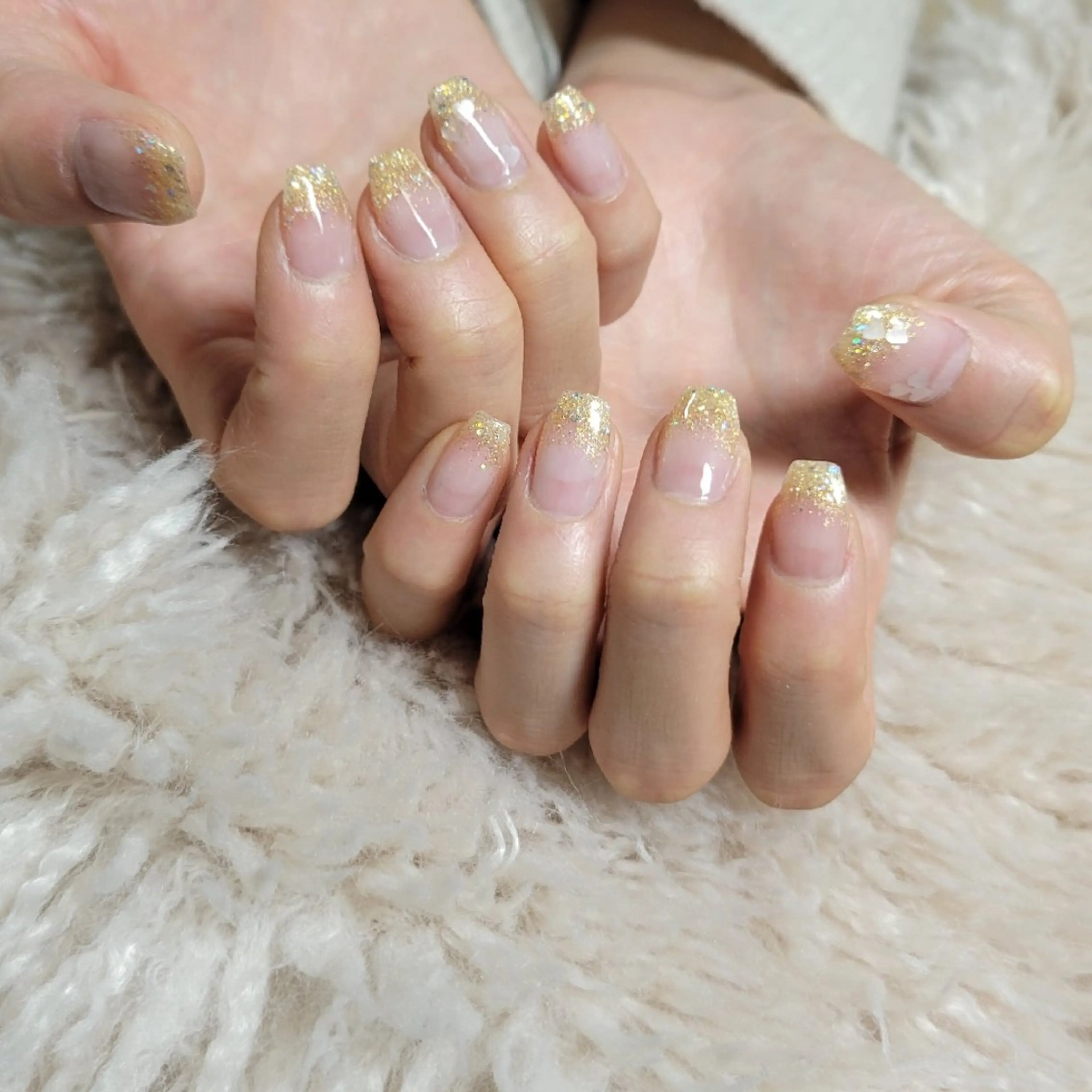 ネイル フレンチネイル ゴールド ハート ラメ(グリッター) 斎藤 Ri-na-il長浜のネイルデザイン