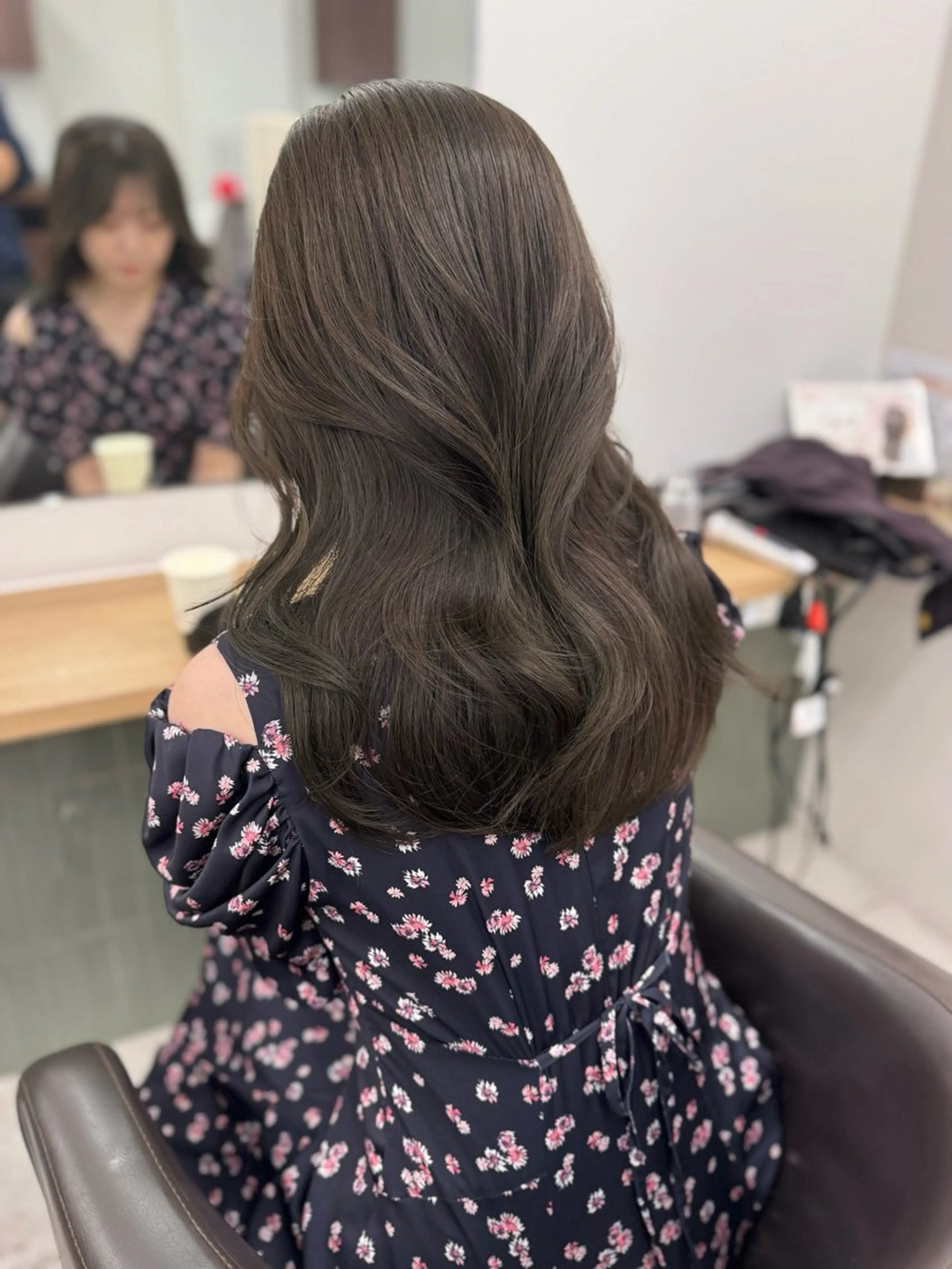 ロング カラー 赤み消し韓国ヘア レイヤー縮毛🤍渡邉のヘアスタイル