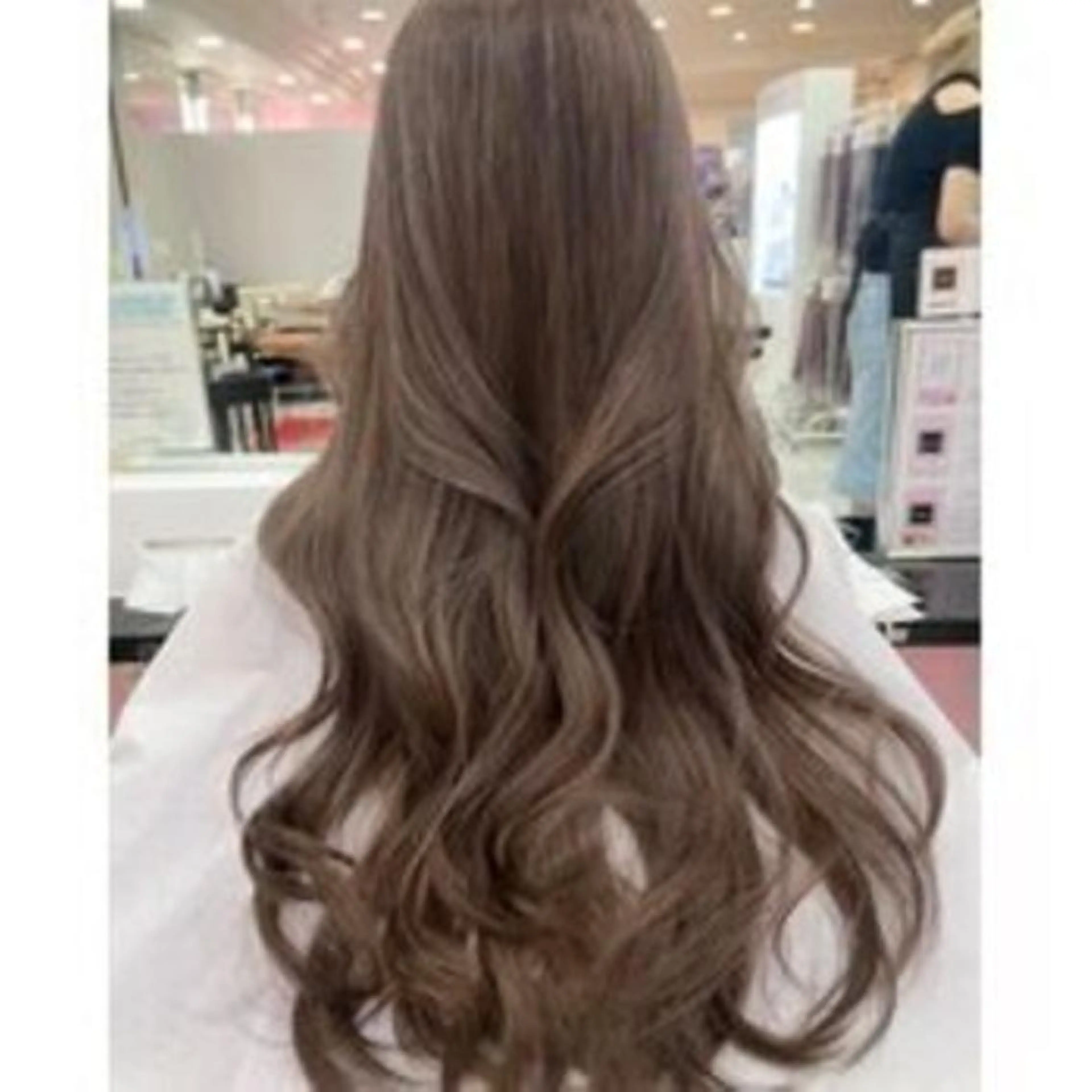 ロング ✨️韓国風カラー✨️ 最高級エクステ✨️のヘアスタイル