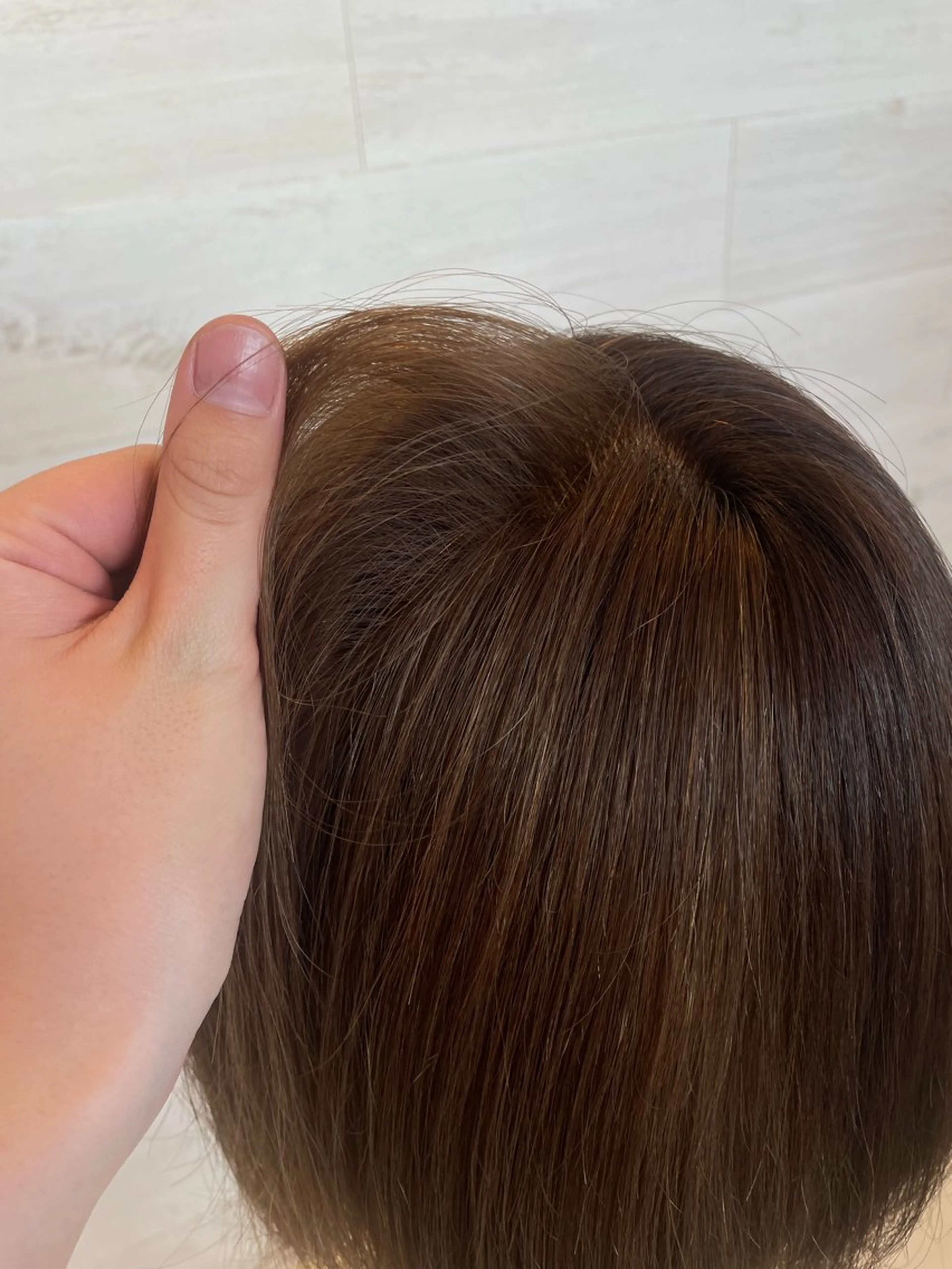 カラー ツートーンカラー 垢抜け小顔レイヤー オリーブ/スミレのヘアスタイル