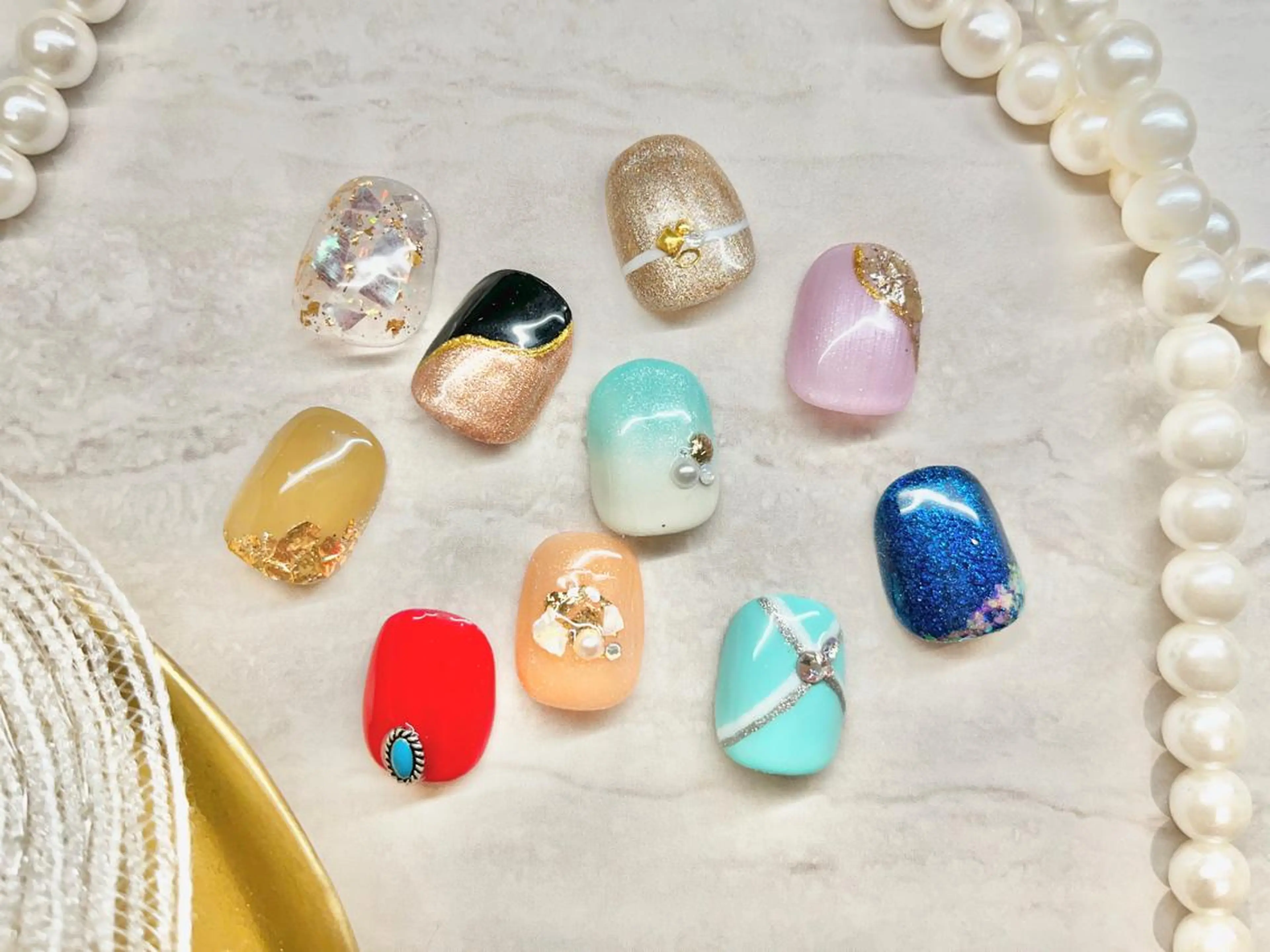 ネイル ジュエリーネイル 🫧ＰＥＡＲＬＳのネイルデザイン