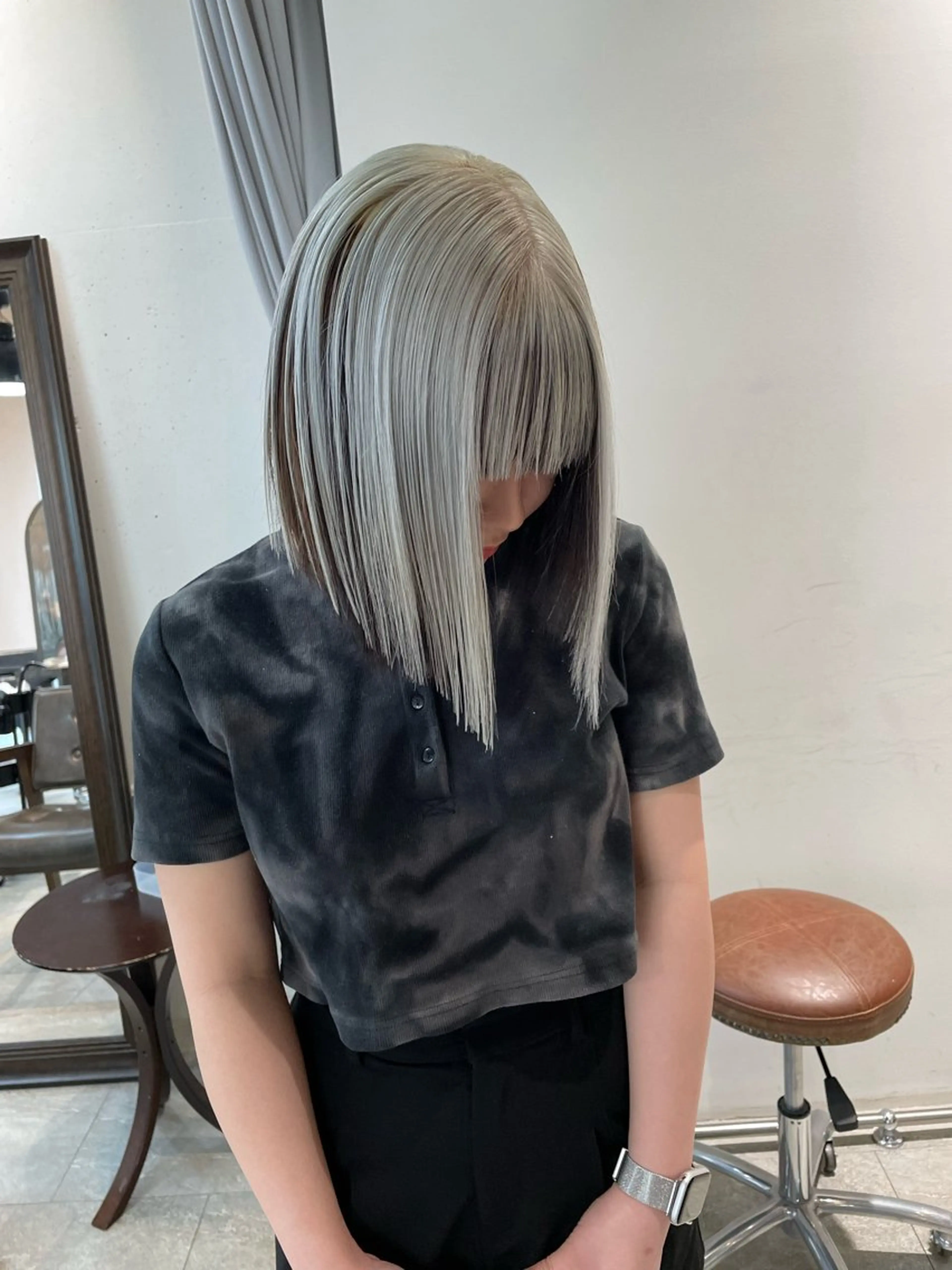 ショート カラー カット ヘアカラー トリートメント ヘアセット 💜ハイトーン💛 マジカルかいちゃんのヘアスタイル