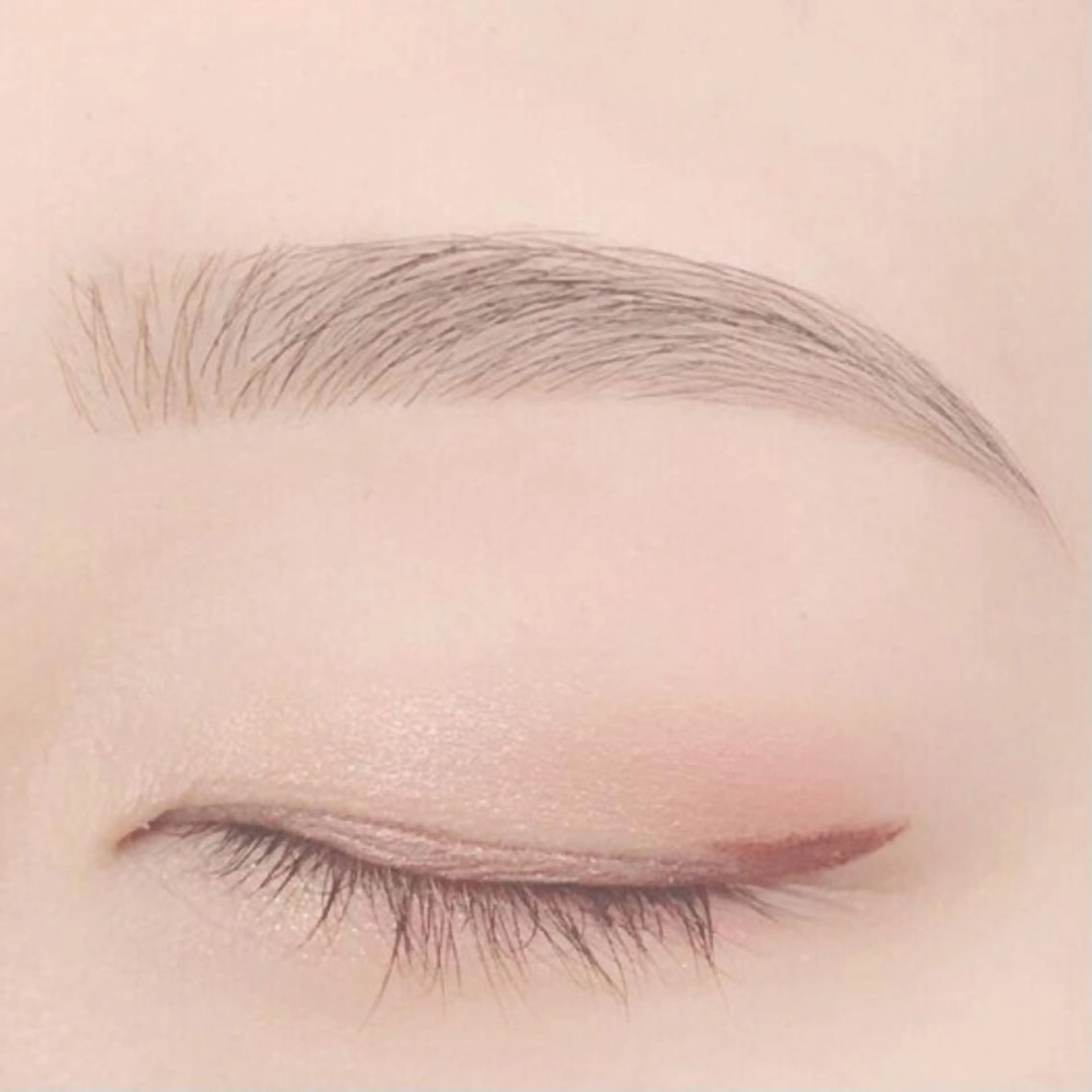 アイブロウ ビューステージ アイブロウイストの眉毛・アイブロウイメージ