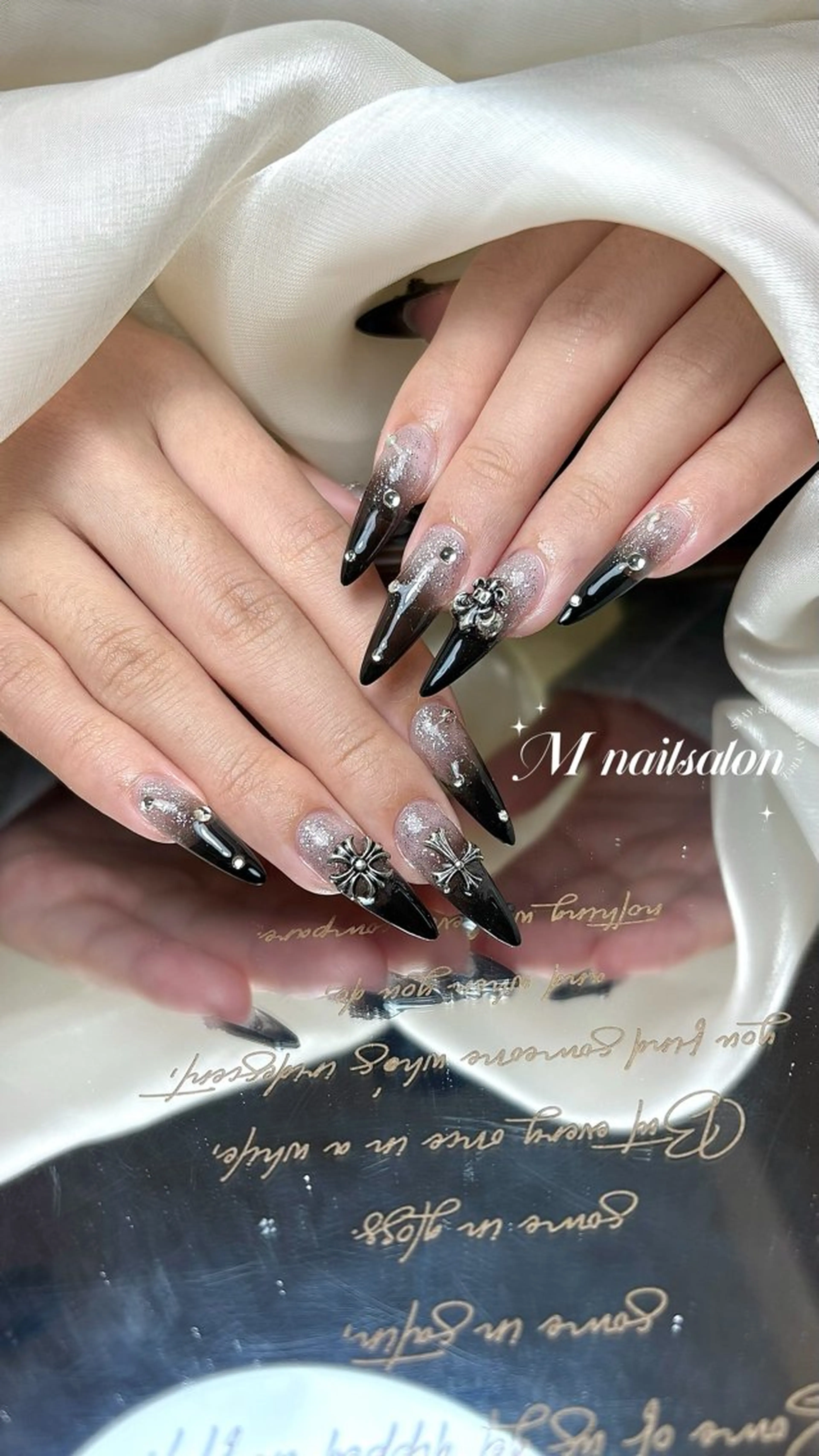 ネイル M🌷nail 長さだし専門店のネイルデザイン