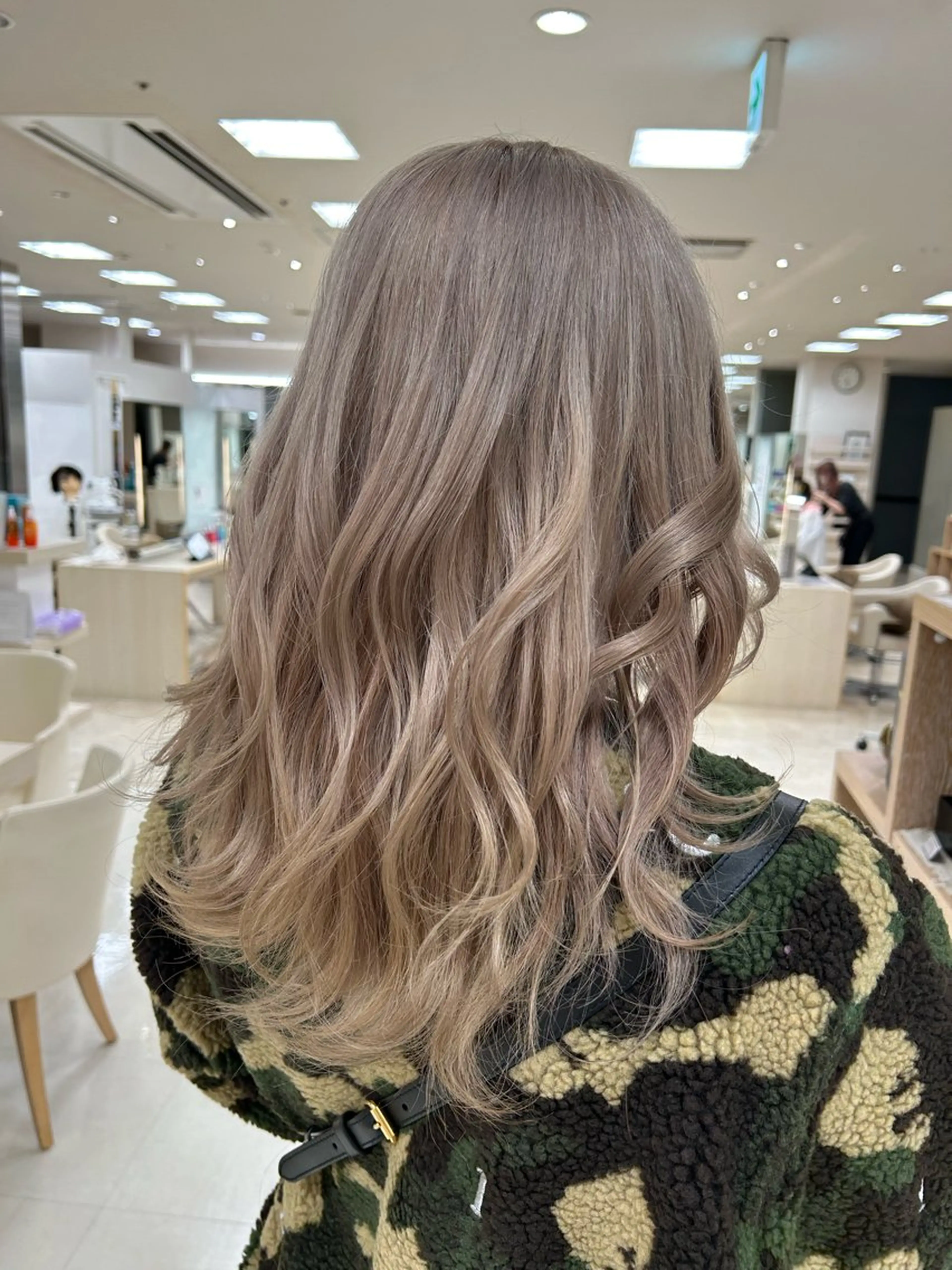 カラー 💜暖色系カラー/ ブリーチカラー💜のヘアスタイル