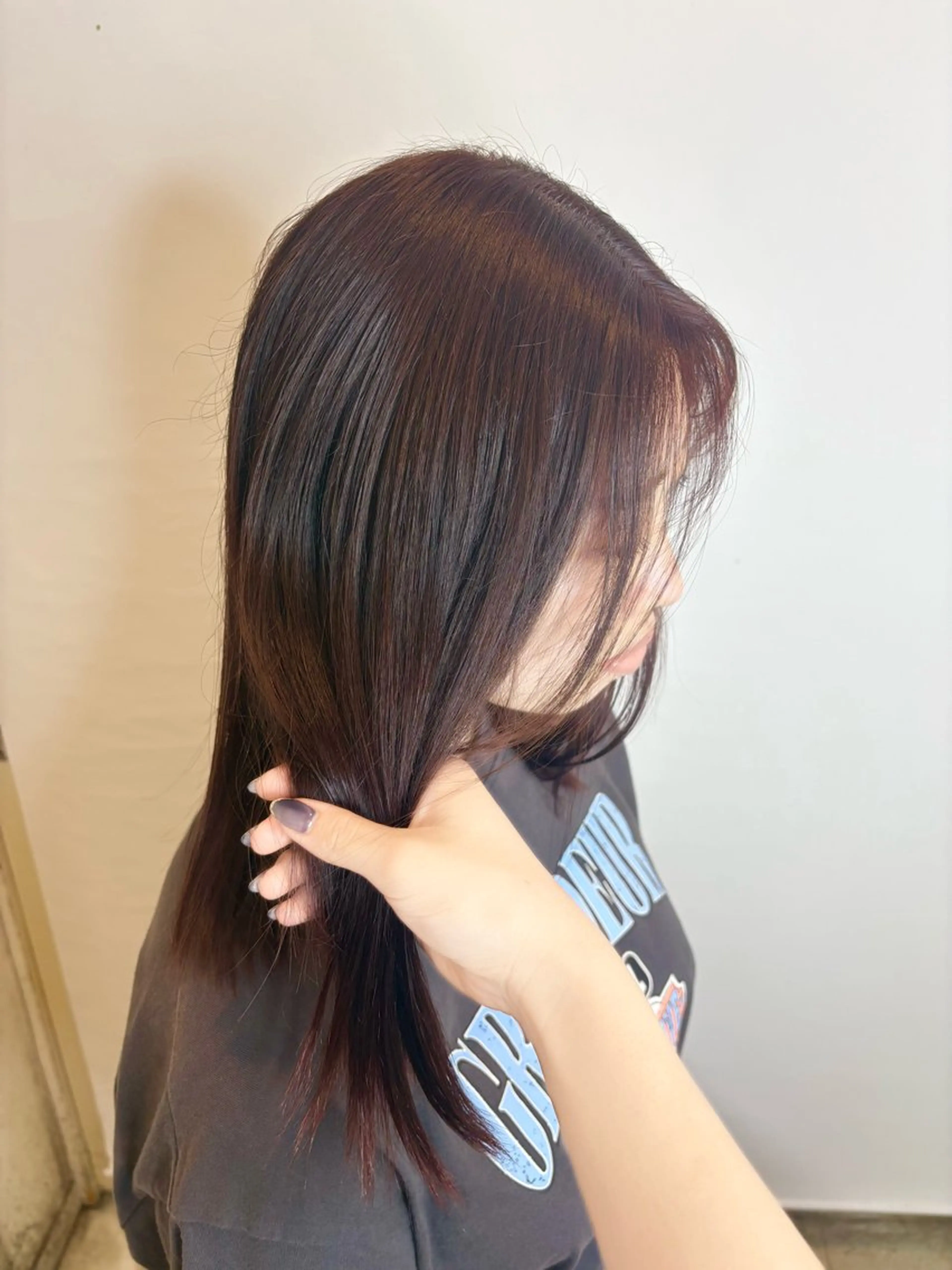 カラー 黒髪 ピンクカラー SHIKI .のヘアスタイル