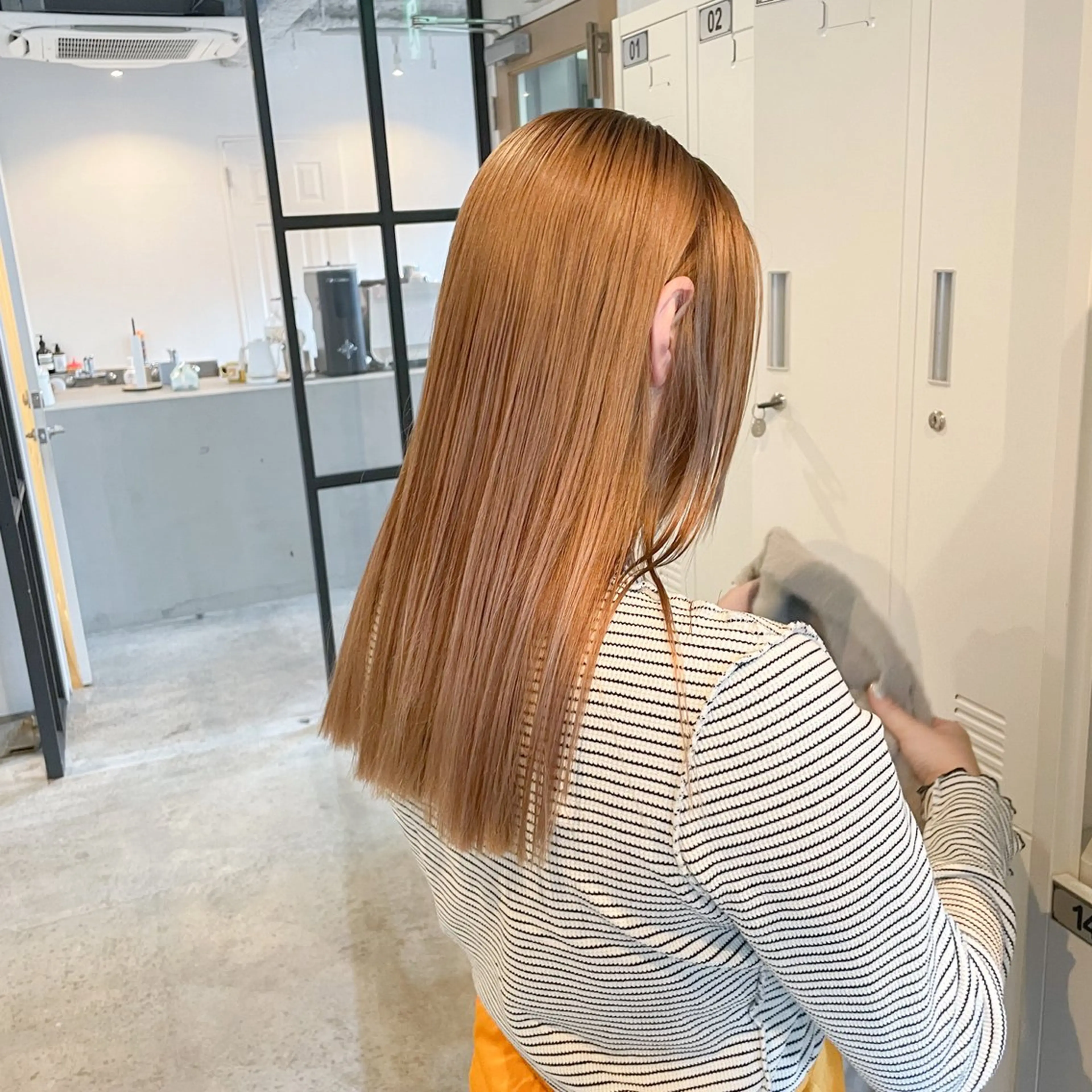 ミディアム カラー ベージュカラー ブリーチ カット ヘアカラー Takuma Suzuki中目黒のヘアスタイル