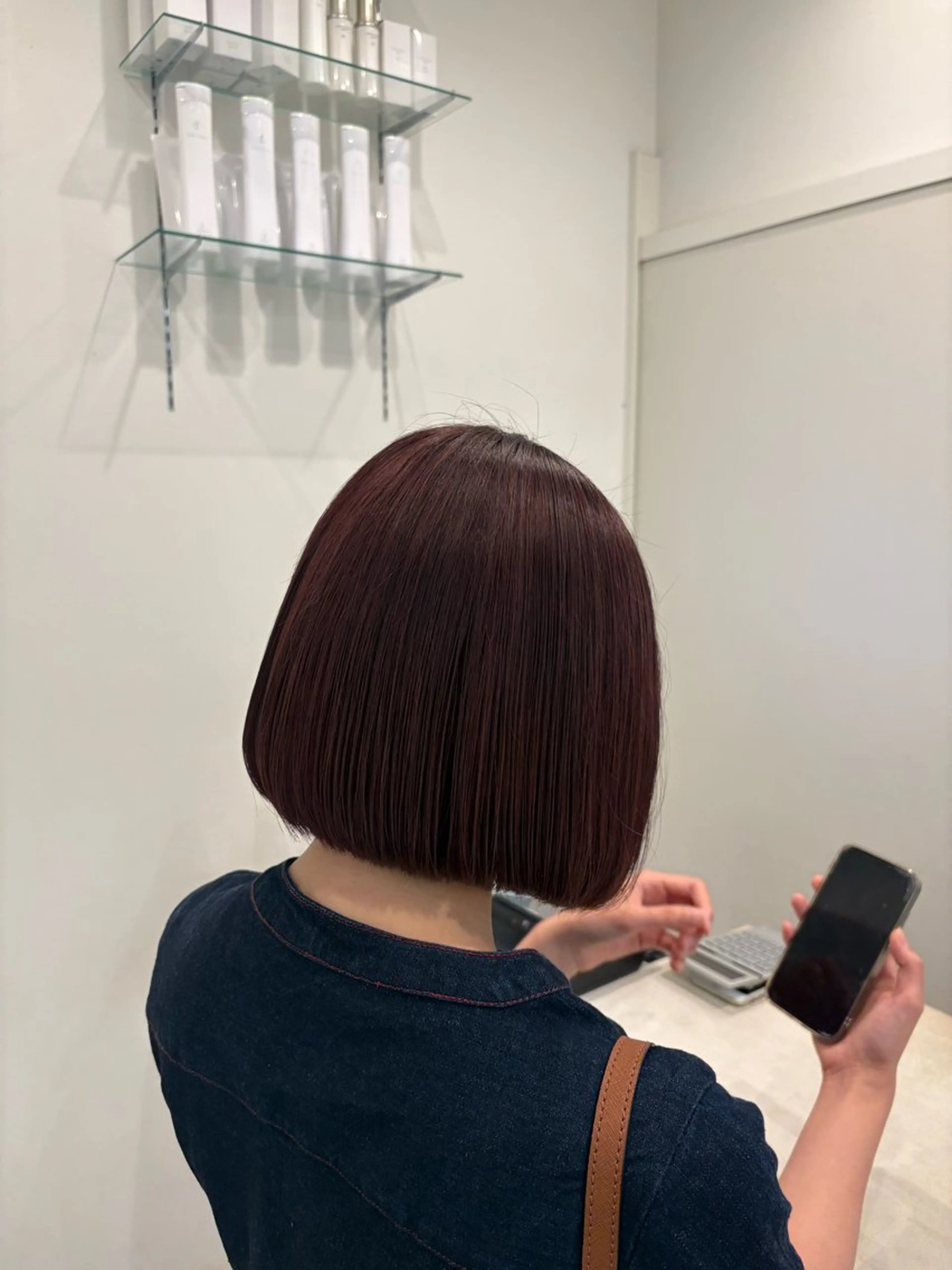 ショート カラー カット 加賀谷 乙葉のヘアスタイル