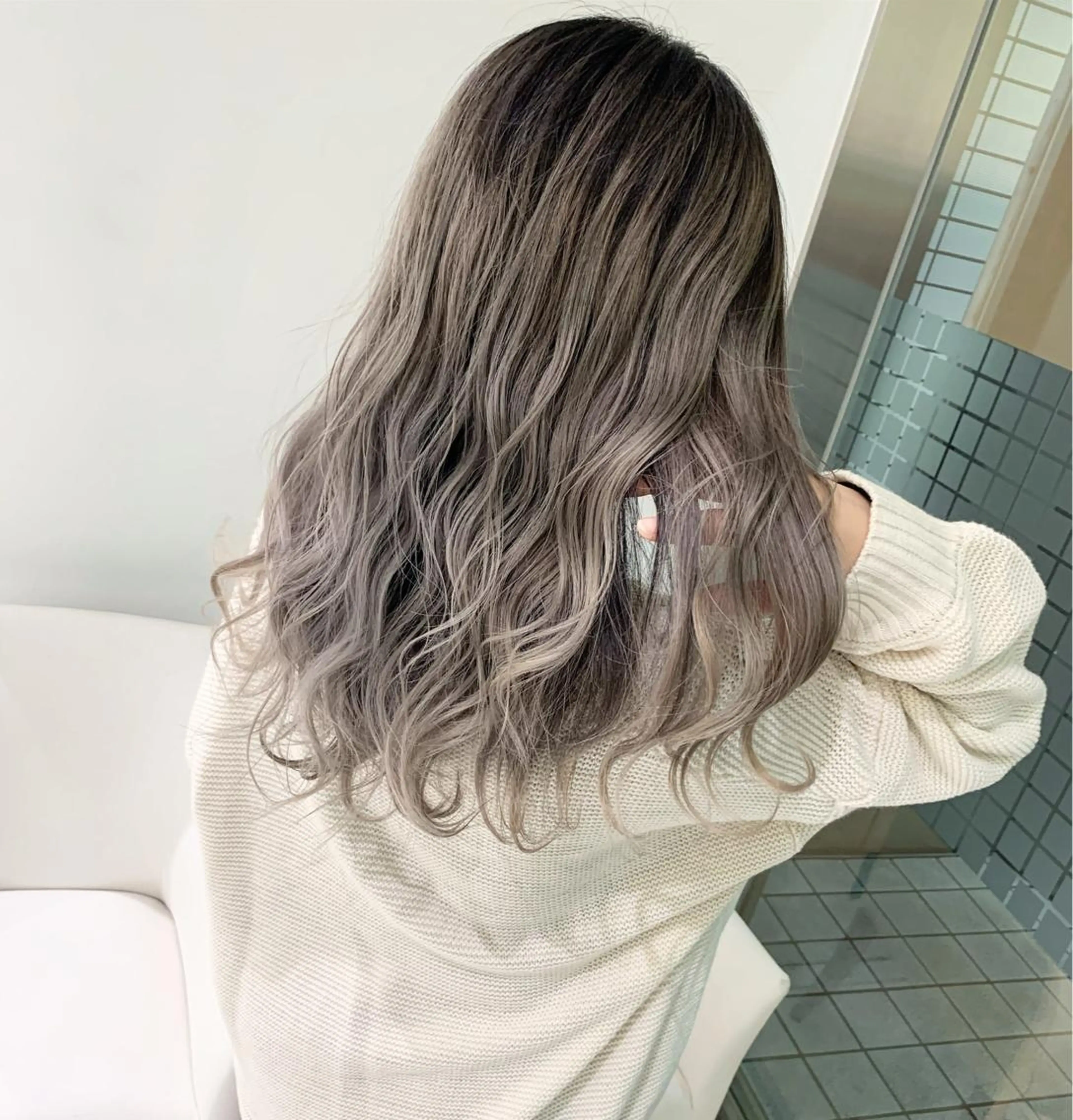 セミロング カラー バレイヤージュ レイヤーカット カット ヘアカラー ブリーチ/バレイヤ ージュ川端裕司のヘアスタイル