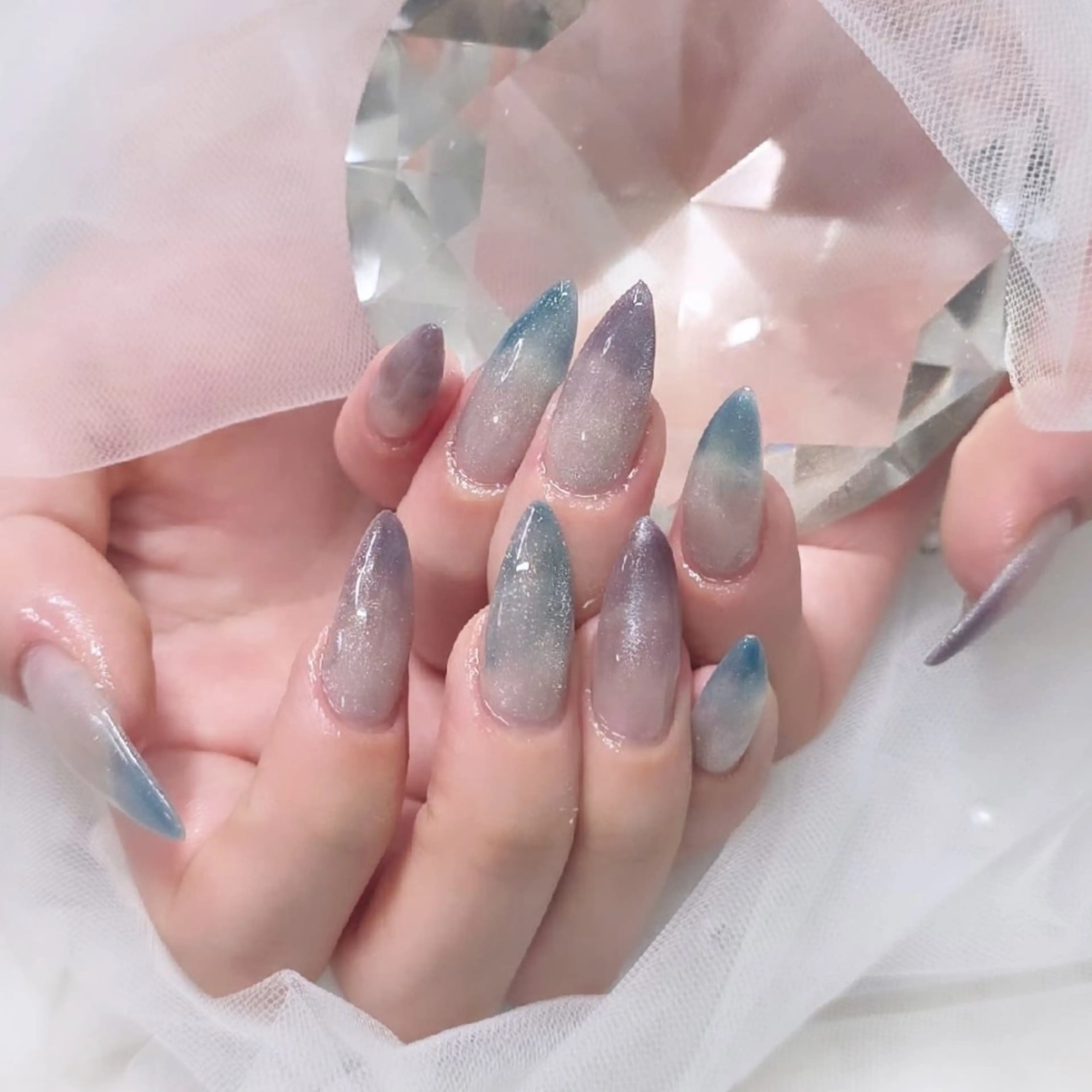 ネイル マグネットネイル nailsalon glow sayaのネイルデザイン