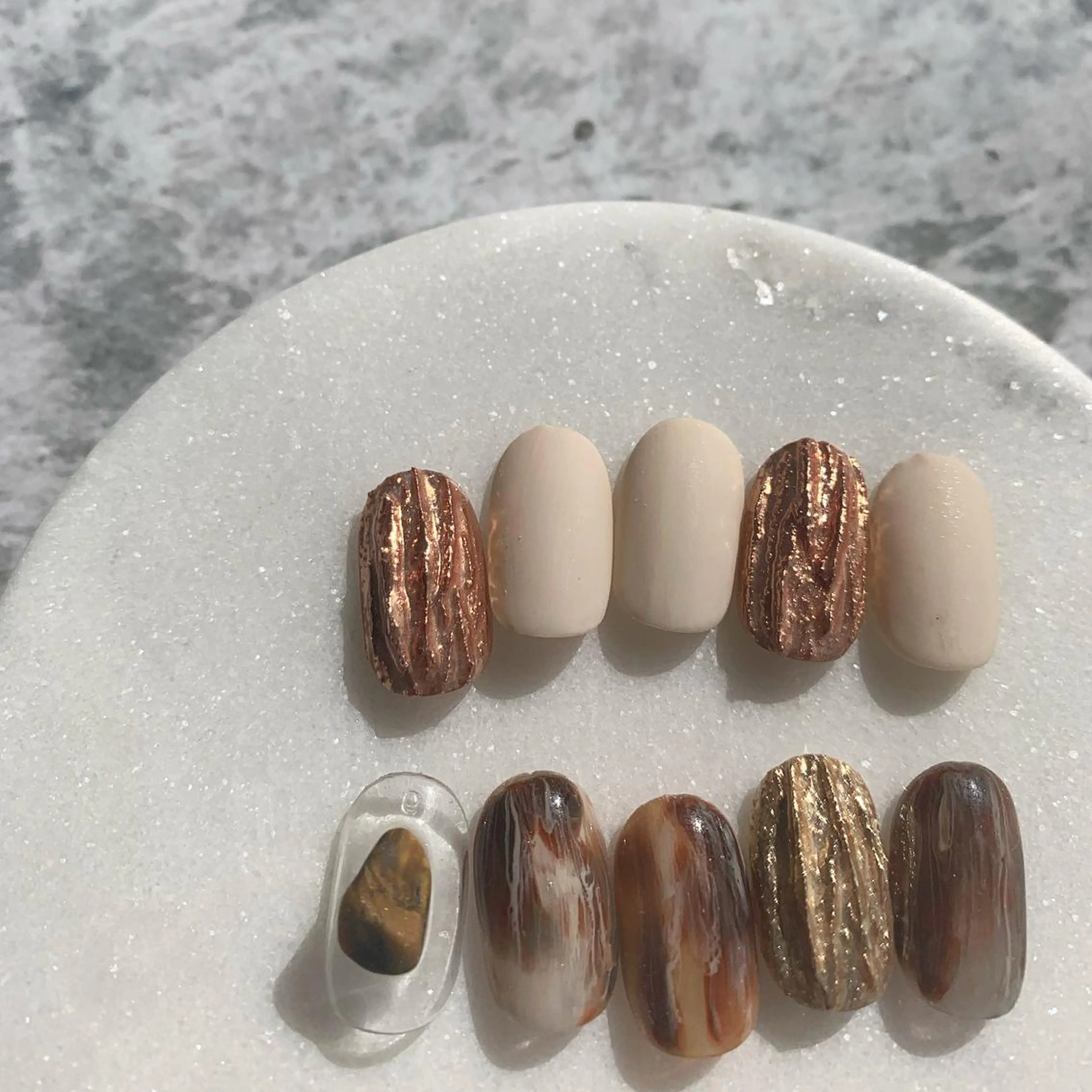 ネイル シンプルネイル ハンドネイル ハンドケア lylynail YUUKAのネイルデザイン