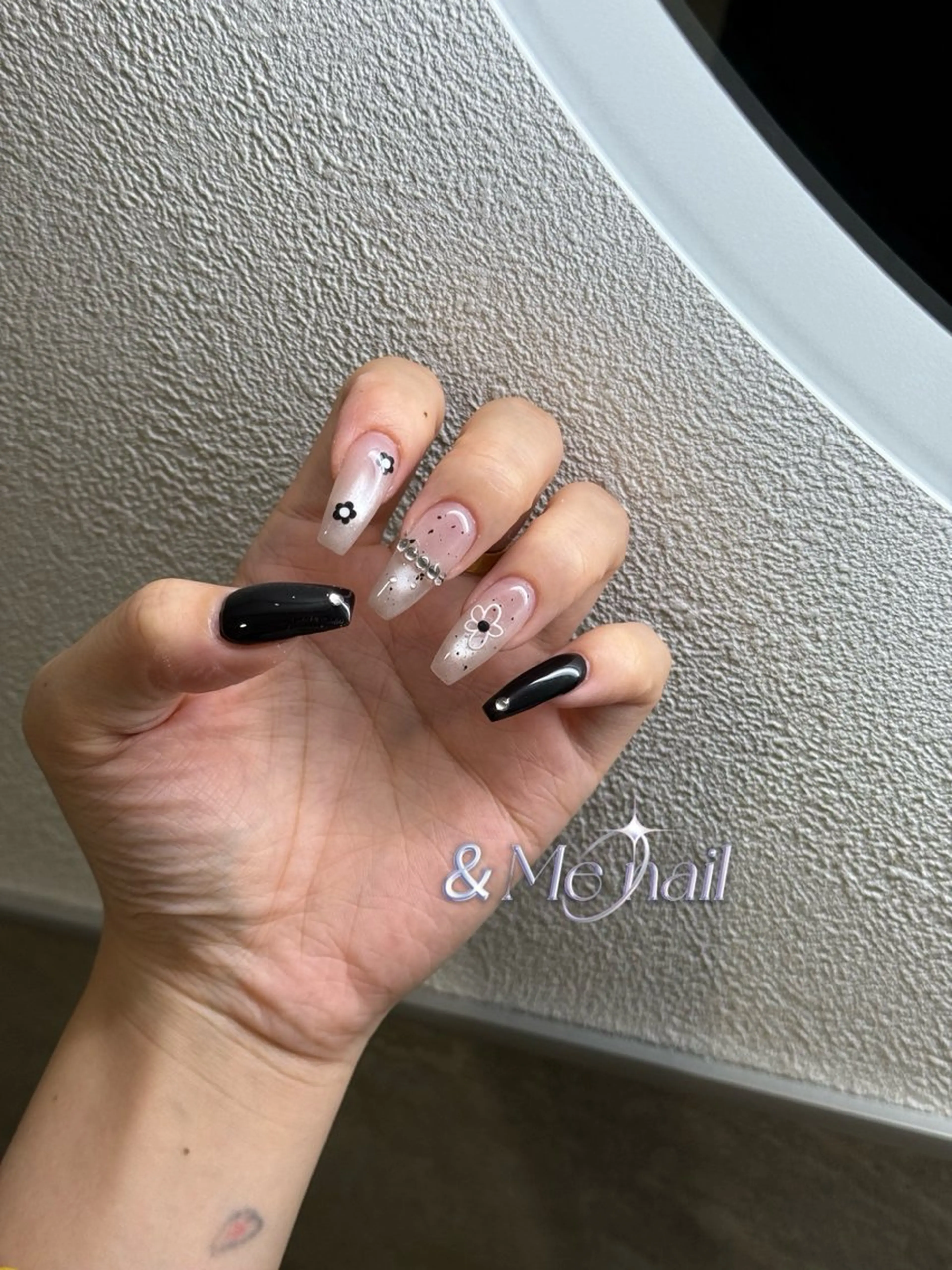 ネイル ハンドネイル &ME タカのネイルデザイン