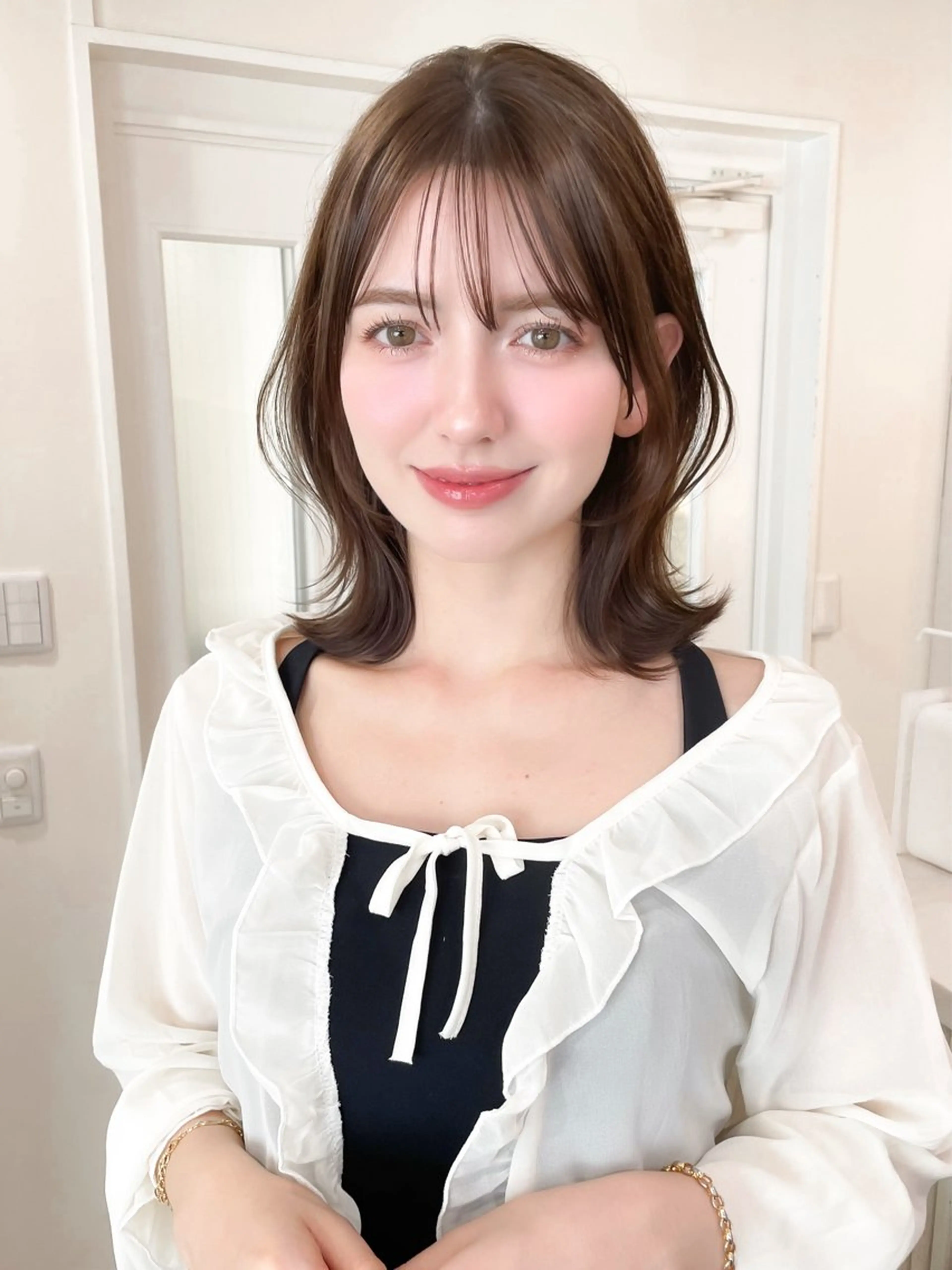 ミディアム カラー バレイヤージュ ベージュカラー ブリーチ ケアブリーチ ダブルカラー ミディアム/顔周り/ ベージュ🌼mayuのヘアスタイル