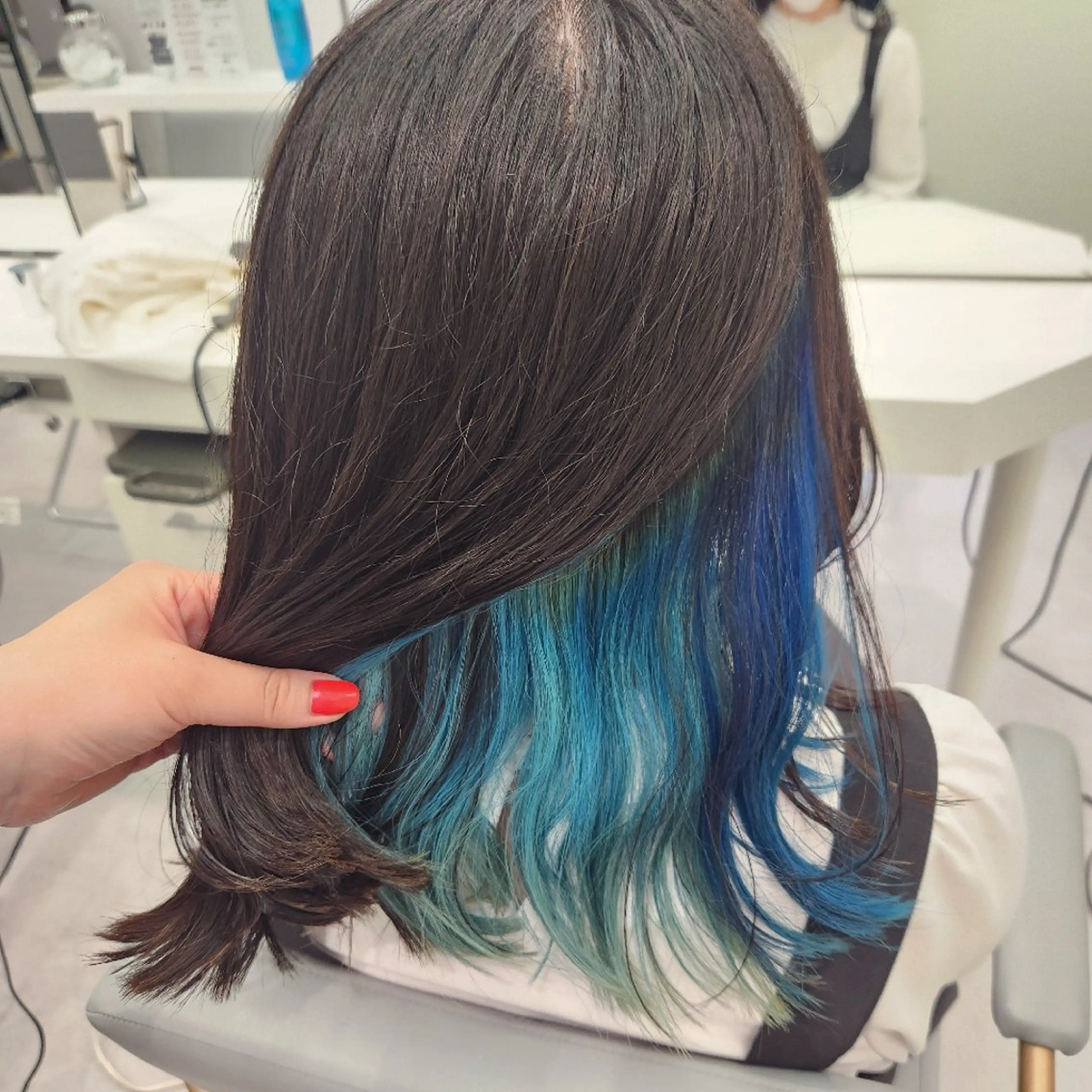 ミディアム カラー 推しアニメカラー🌈 ツヤ透明感カラー🦄のヘアスタイル