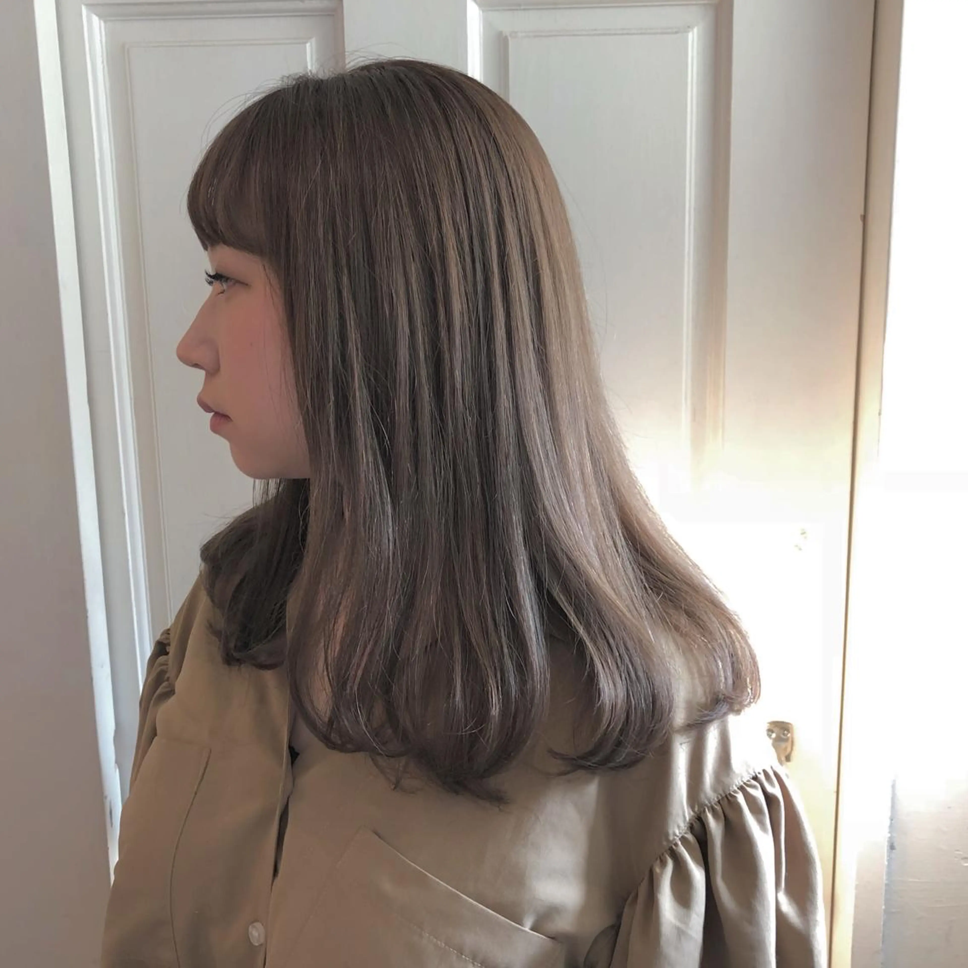 セミロング カラー カット ヘアカラー トリートメント 🌸ハイトーン 新田　廉 🌸のヘアスタイル