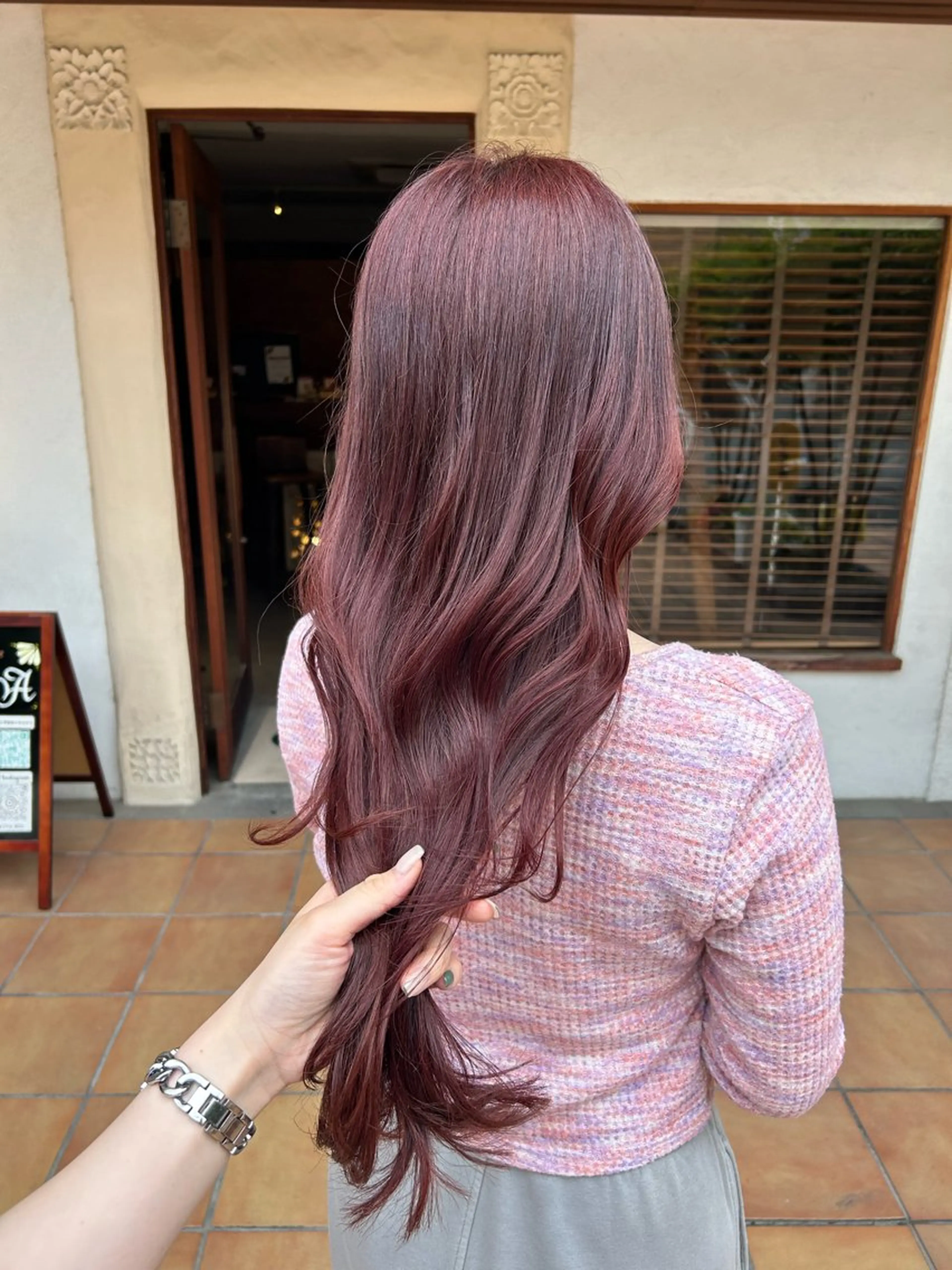 ロング カラー ブリーチ ダブルカラー ブリーチなしカラー カット ヘアカラー トリートメント ヘッドスパ putri 川邉 優花のヘアスタイル