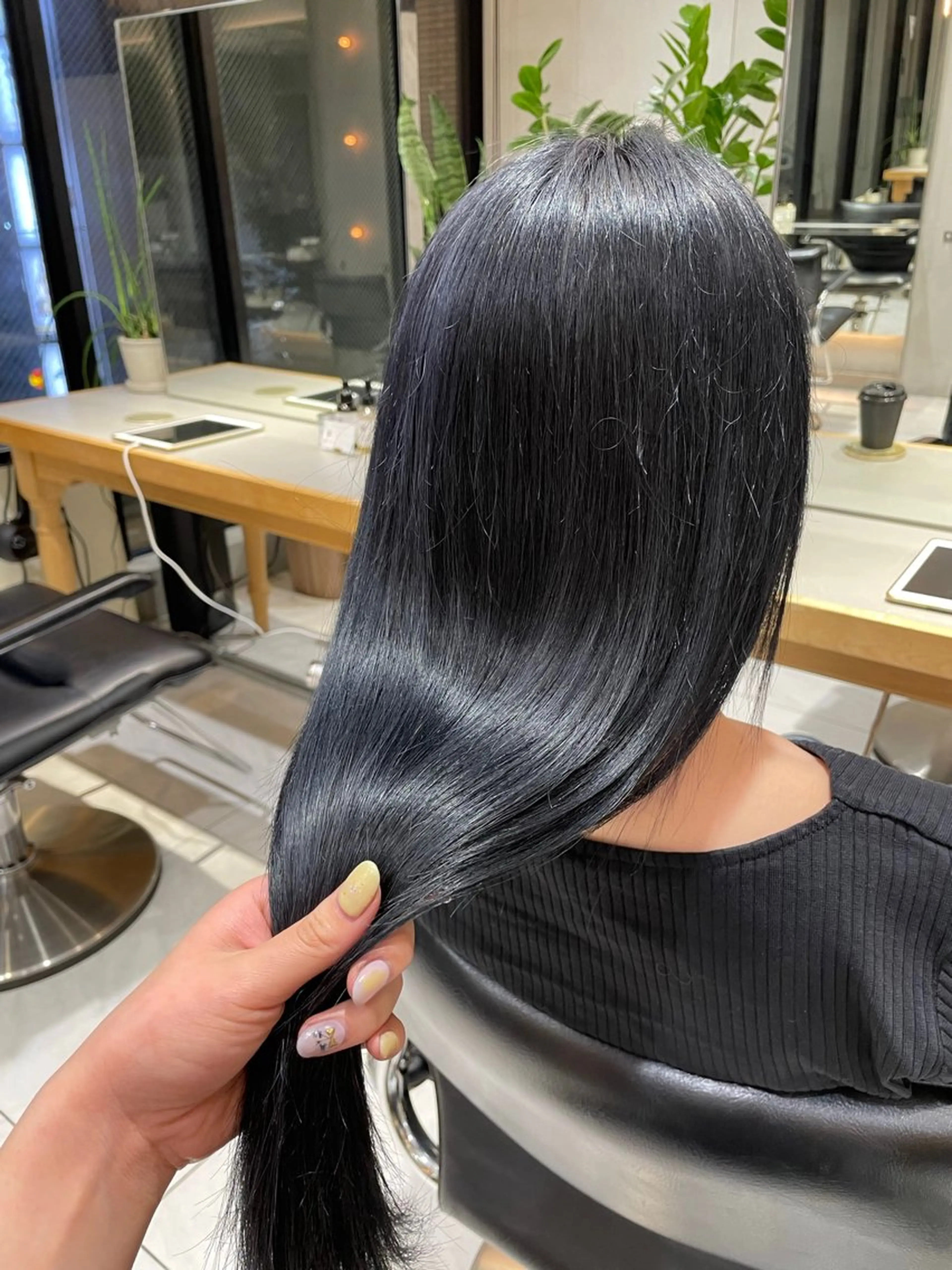 ロング カラー ヘアアレンジ ヘアカラー トリートメント ヘッドスパ ヘアセット 艶髪/レイヤーカット 🐣misakiのヘアスタイル