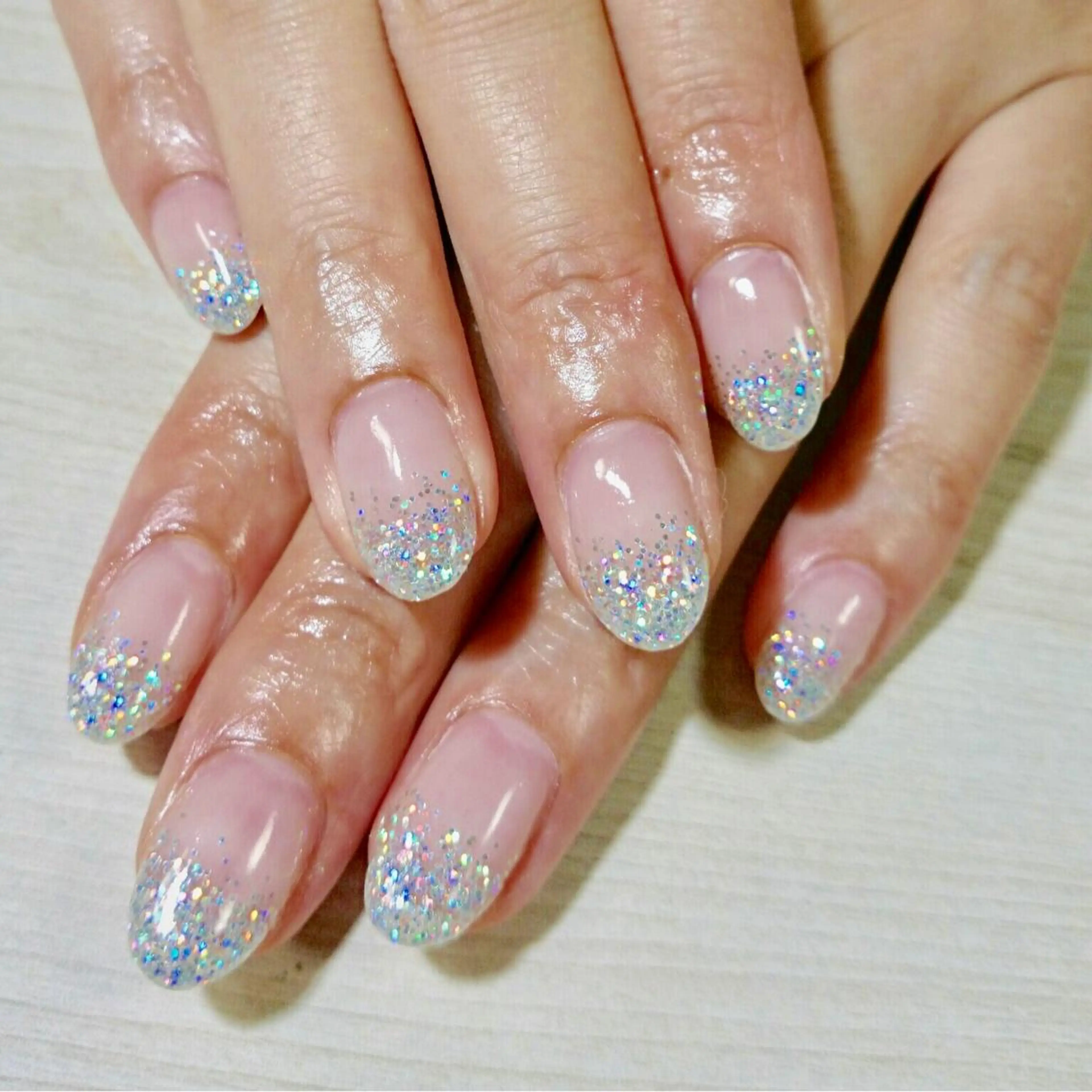 ネイル グラデーション ラメ(グリッター) ラメグラデーション 安藤 Charlotteのネイルデザイン