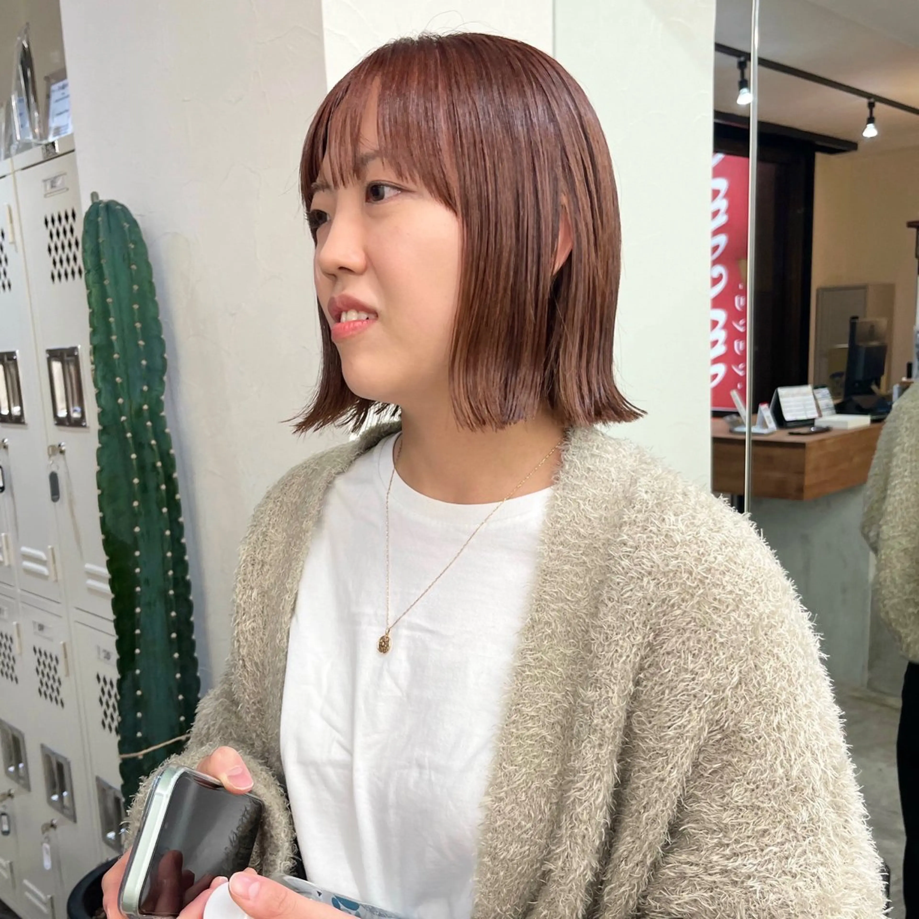ショート カラー 切りっぱなしボブ ブリーチ ブリーチなしカラー ボブ レイヤーカット カット ヘアカラー トリートメント 初めてのショート お任せください✂️のヘアスタイル