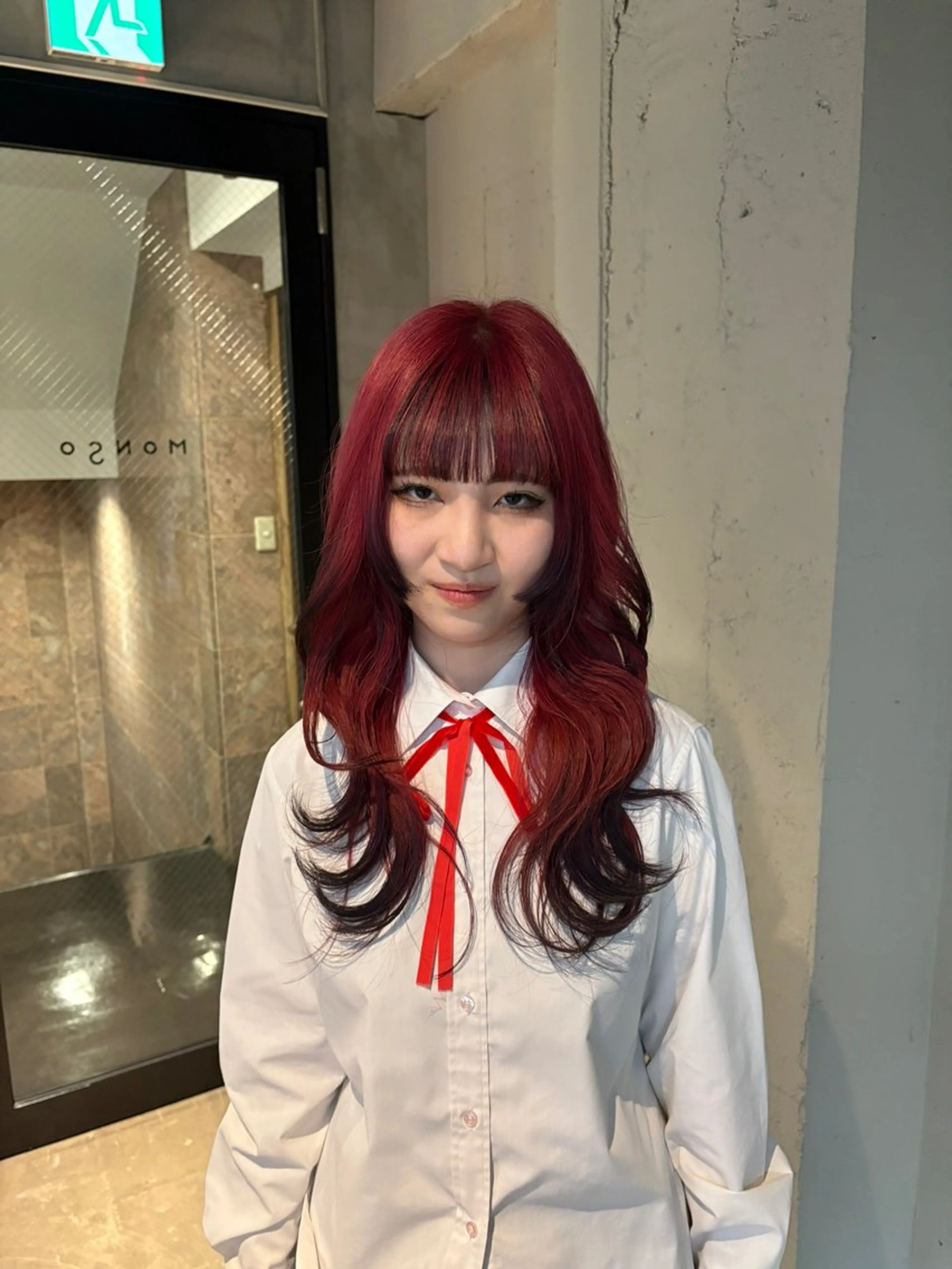 ロング ヘアカラー 透明感・美髪 monsoワニベユナのヘアスタイル