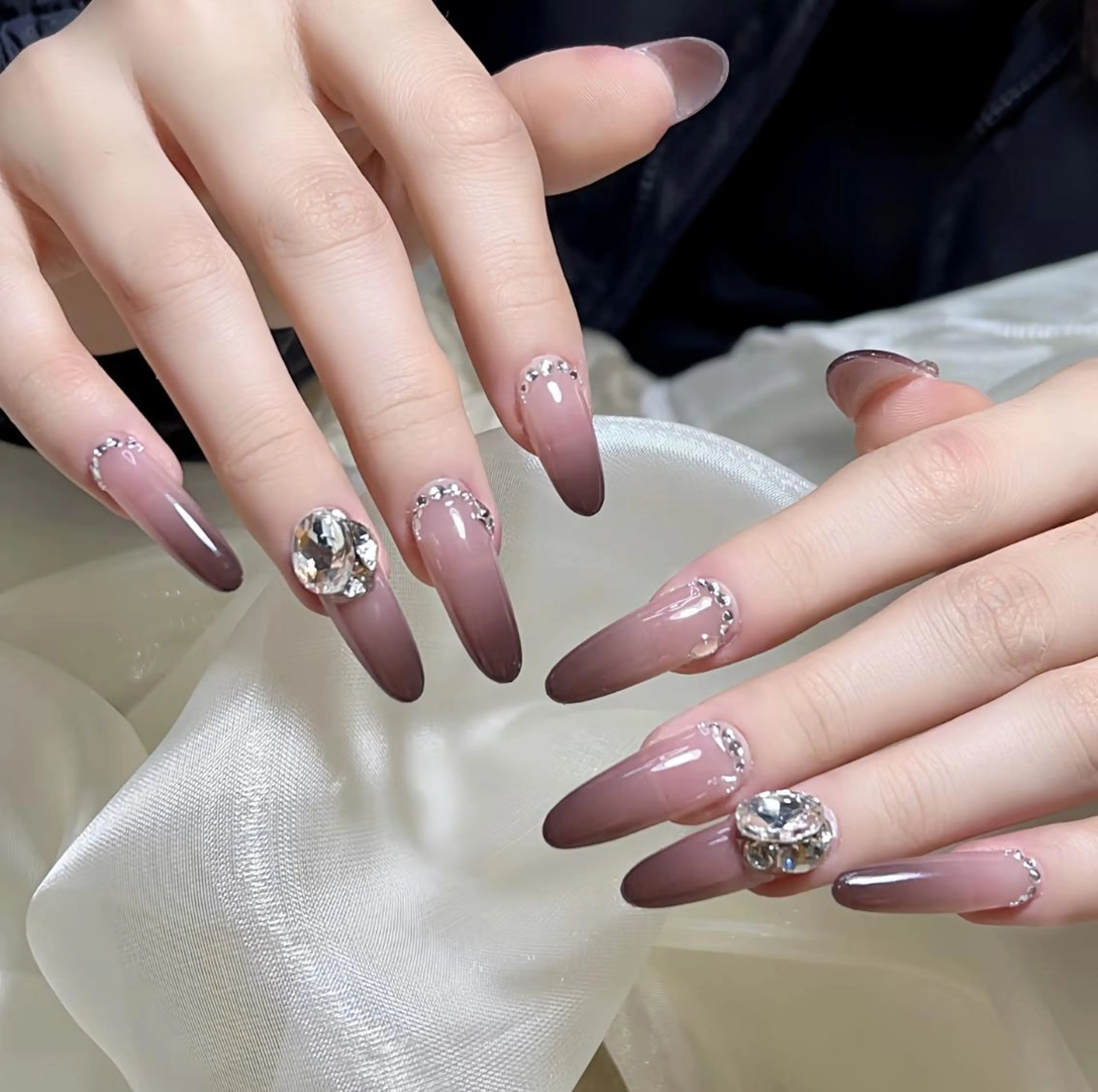 ネイル ハンドネイル 🎀 Ayaka_nailのネイルデザイン