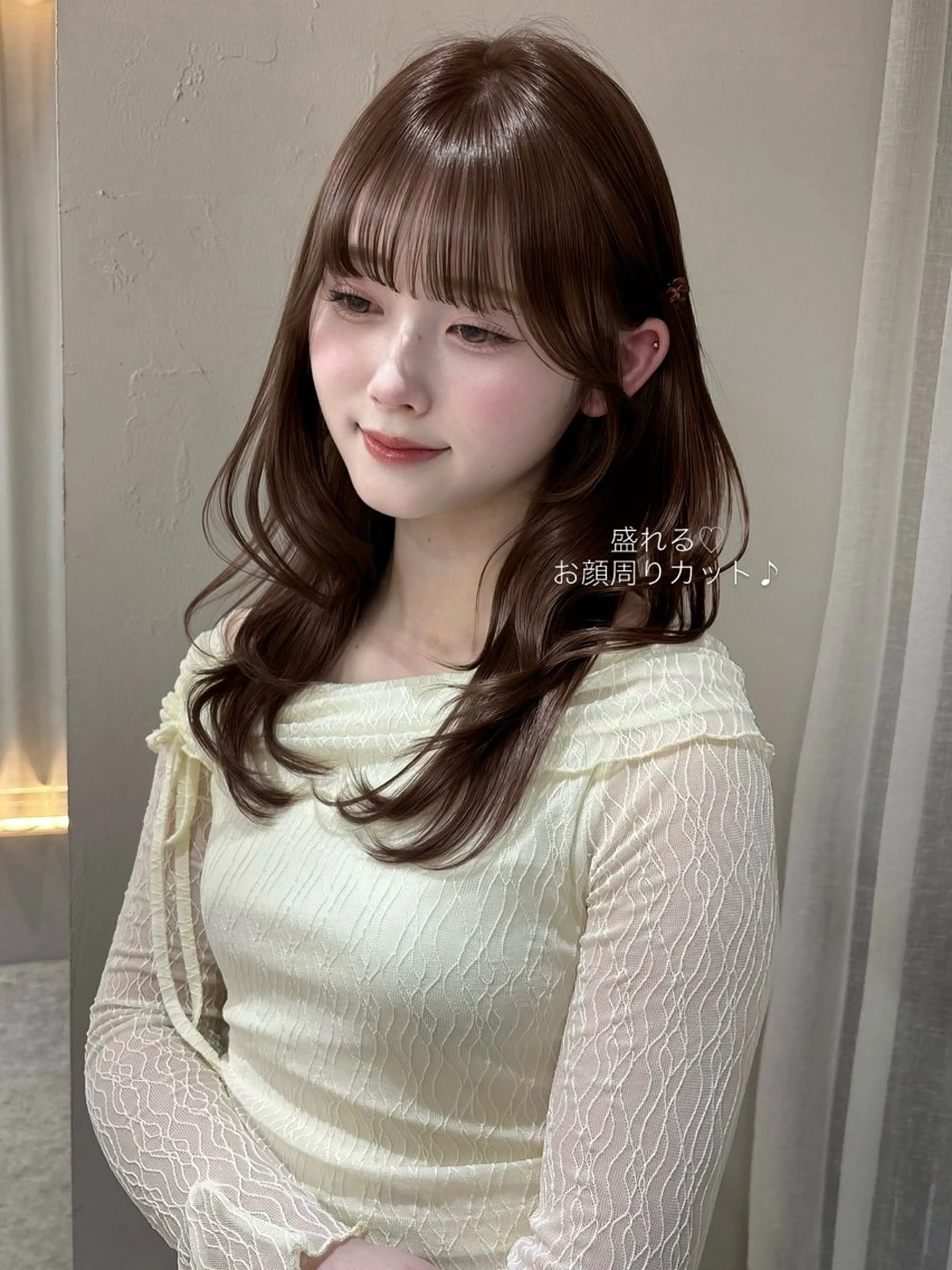 ミディアム カラー ミディアムレイヤー ベージュカラー 透明感カラー ヘーゼル レイヤーカット カット ヘアカラー トリートメント 遠田 彩那のヘアスタイル
