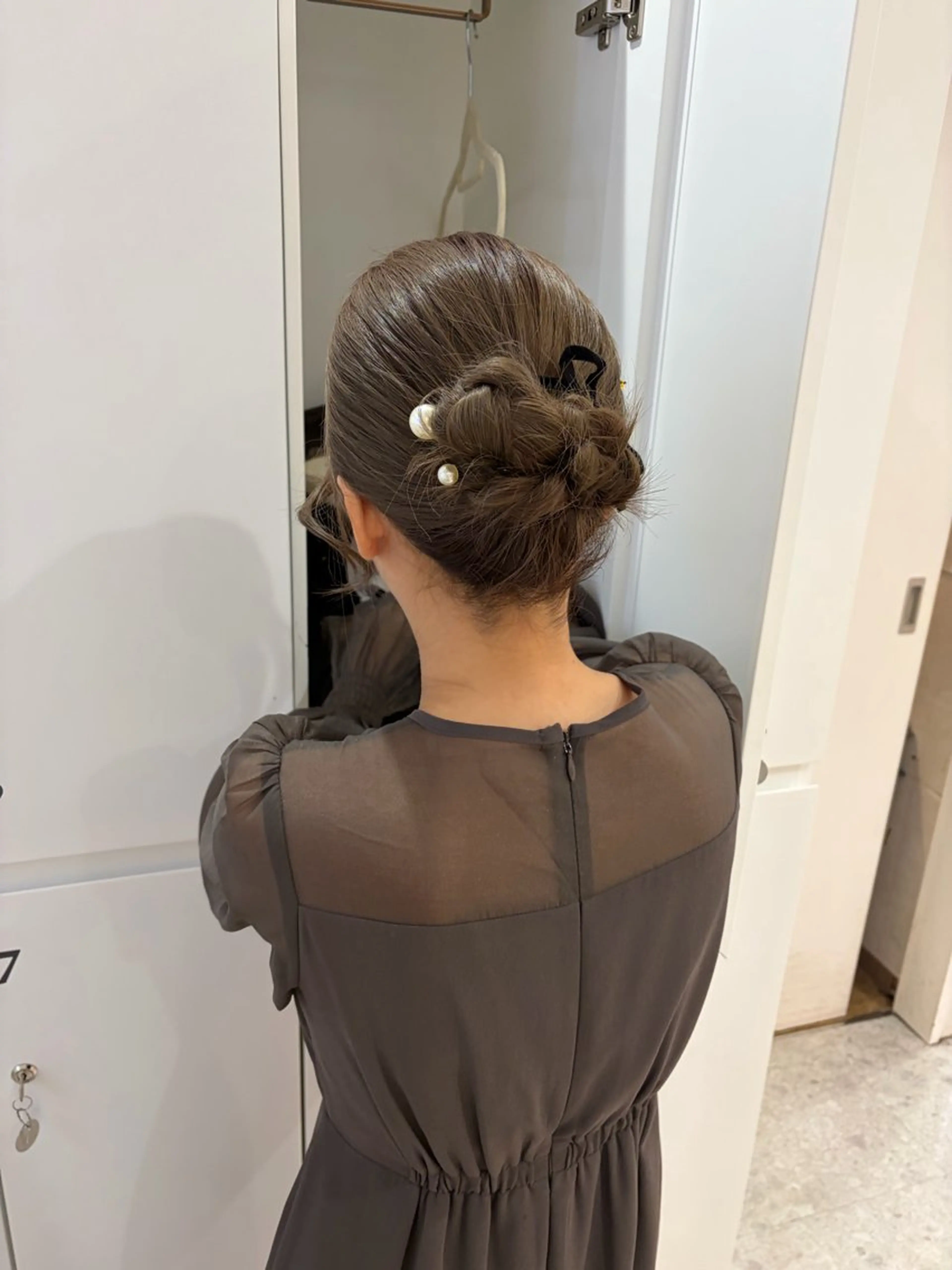 ミディアム カラー ヘアアレンジ ヘアセット お呼ばれ カチモリ/はるか🎀のヘアスタイル