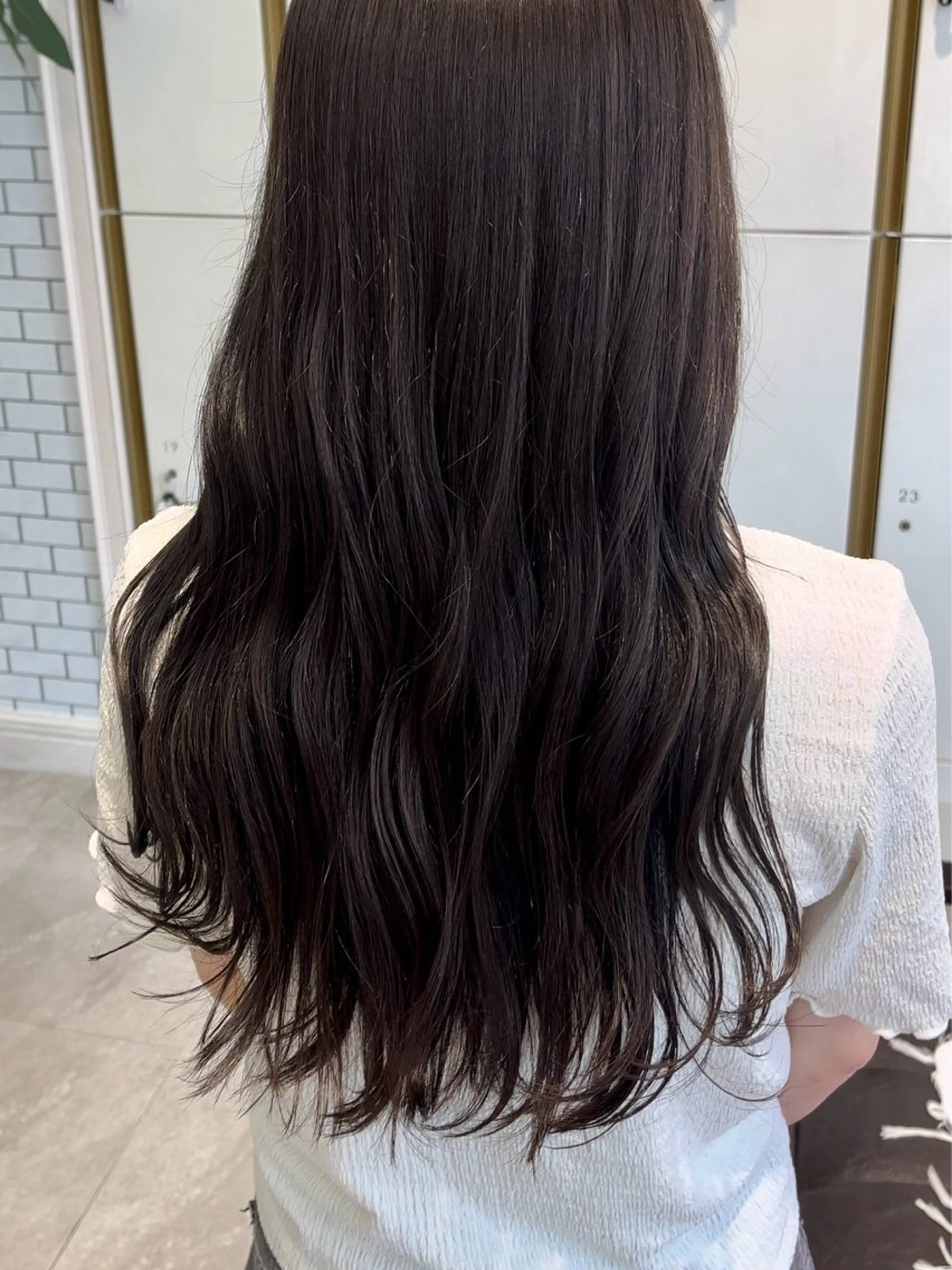 カラー 黒髪 透明感カラー ダークグレー ヘアカラー トリートメント 垢抜けヘア/ レイヤー/暖色/麻咲のヘアスタイル