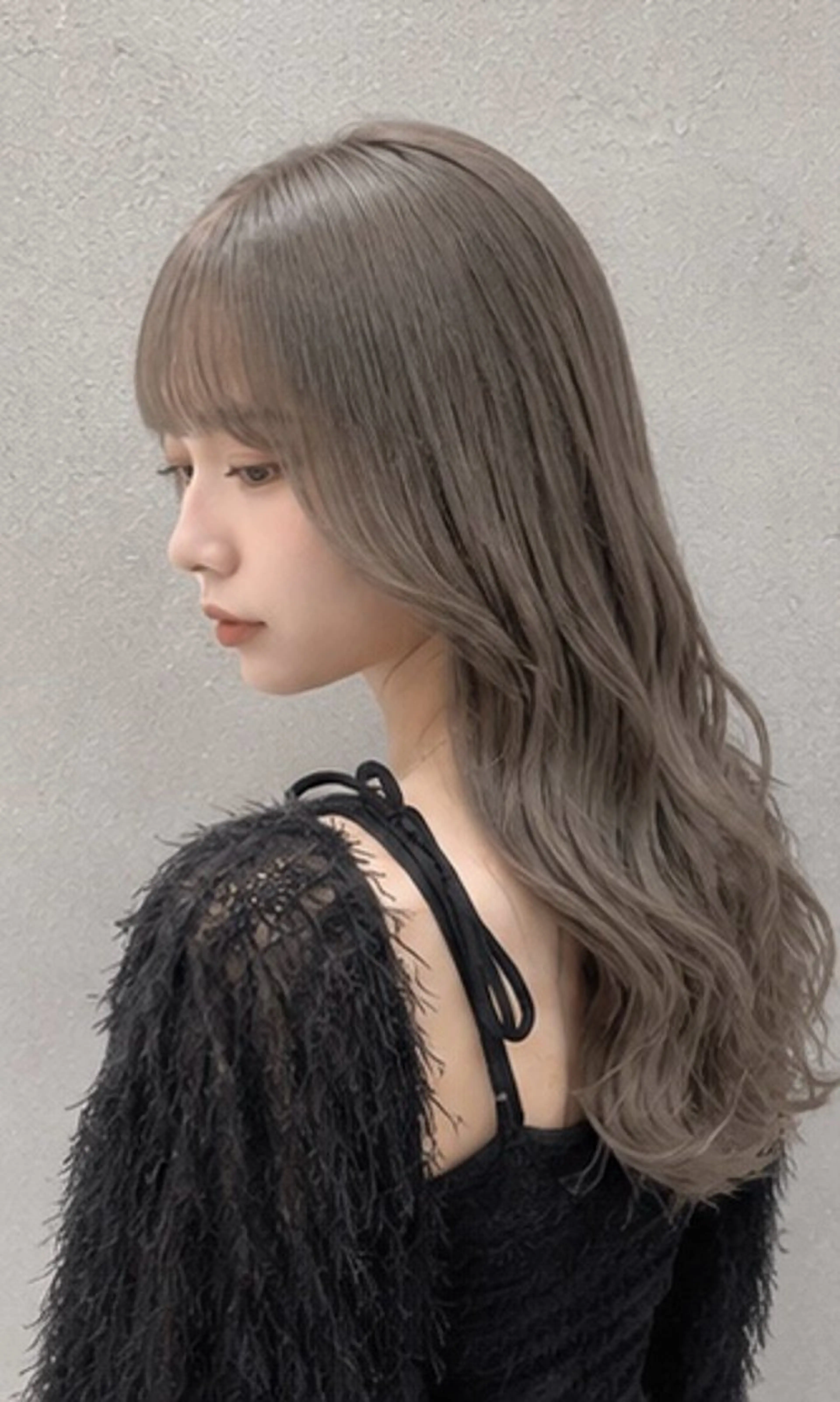 ロング カラー ベージュカラー ブリーチ ブロンド ケアブリーチ 透明感カラー Garden 浅草蔵前のヘアスタイル