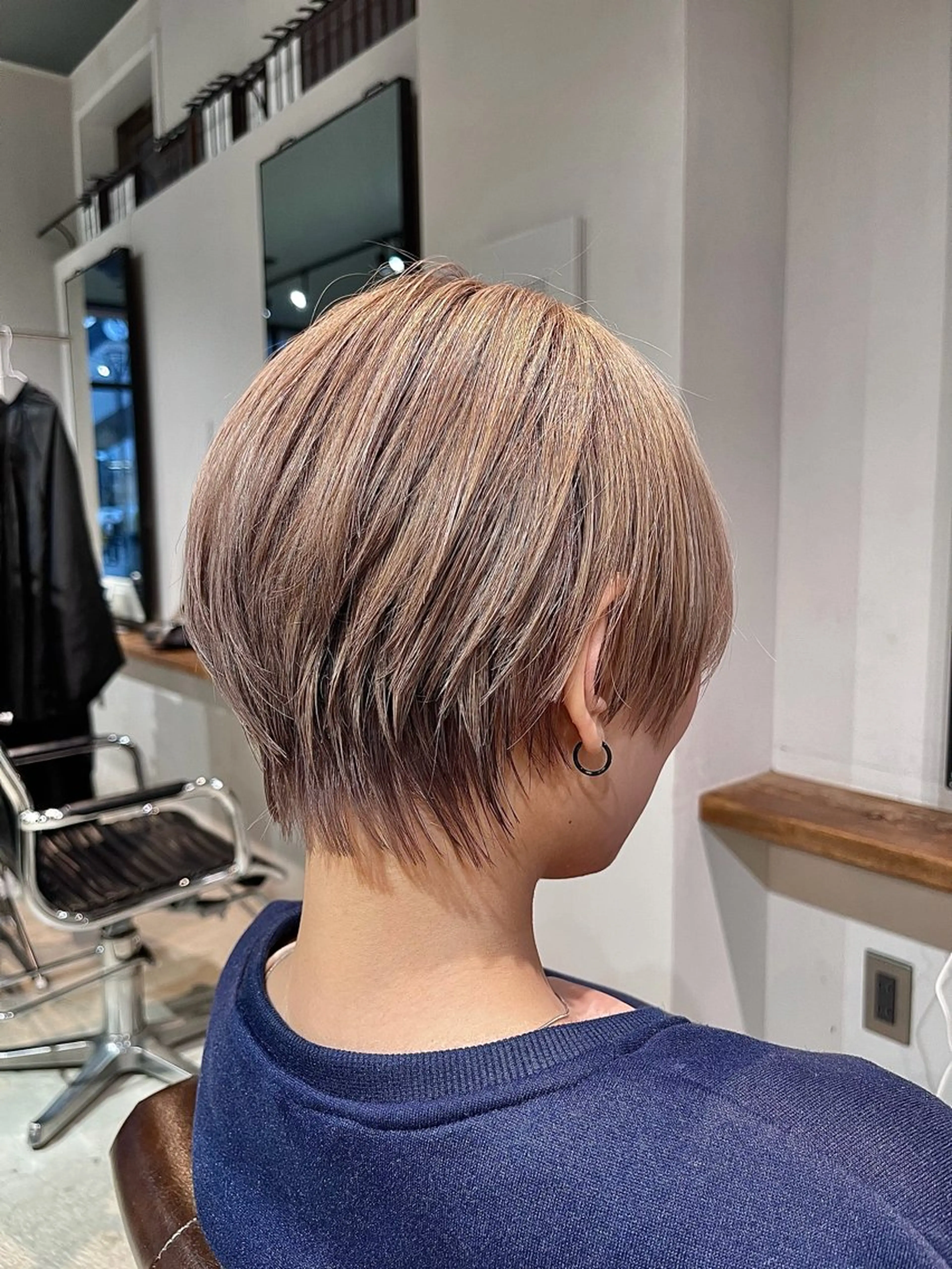 ショート カラー ブリーチ グレージュ ショートヘア カット ヘアカラー ⭐︎白髪のお悩み 解決します⭕️のヘアスタイル