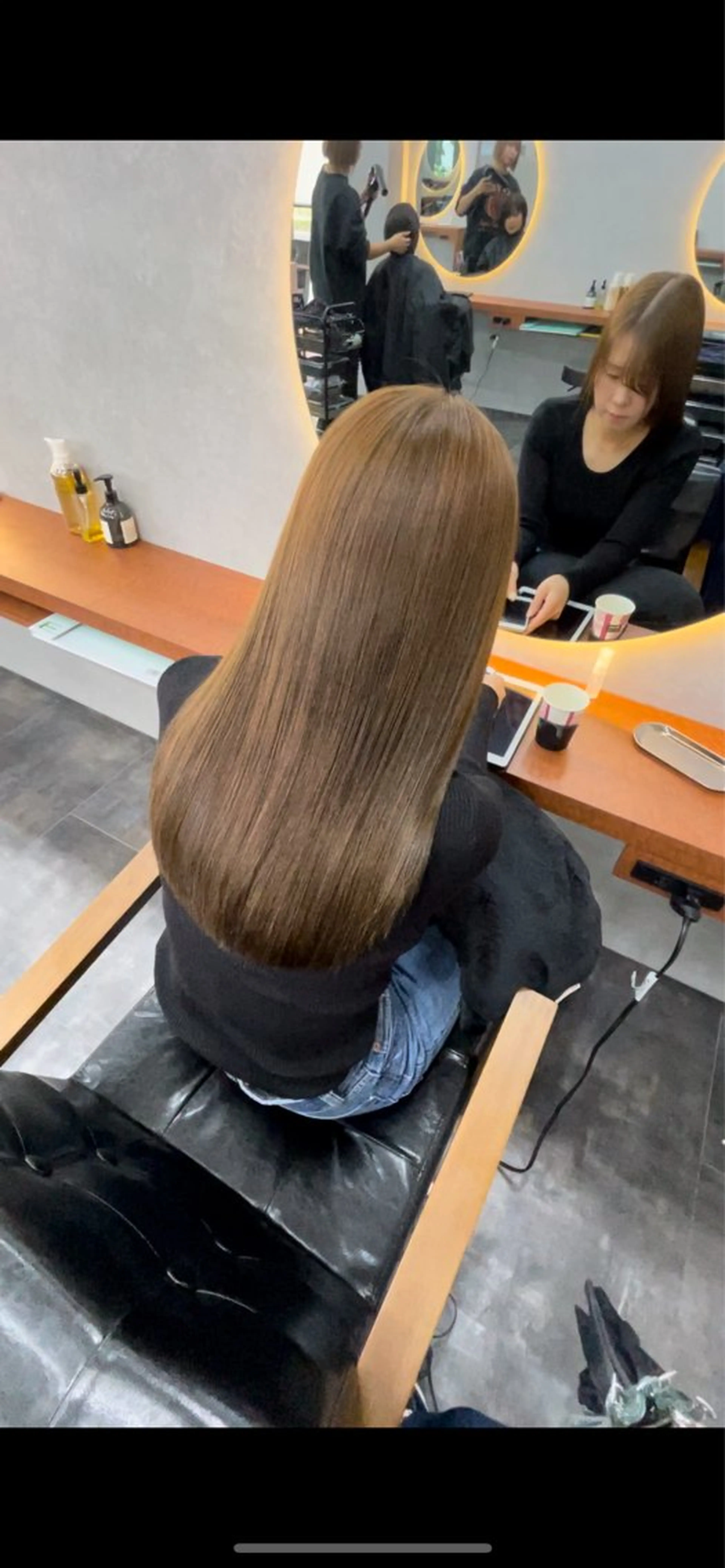 セミロング 佐藤 菜穂のヘアスタイル