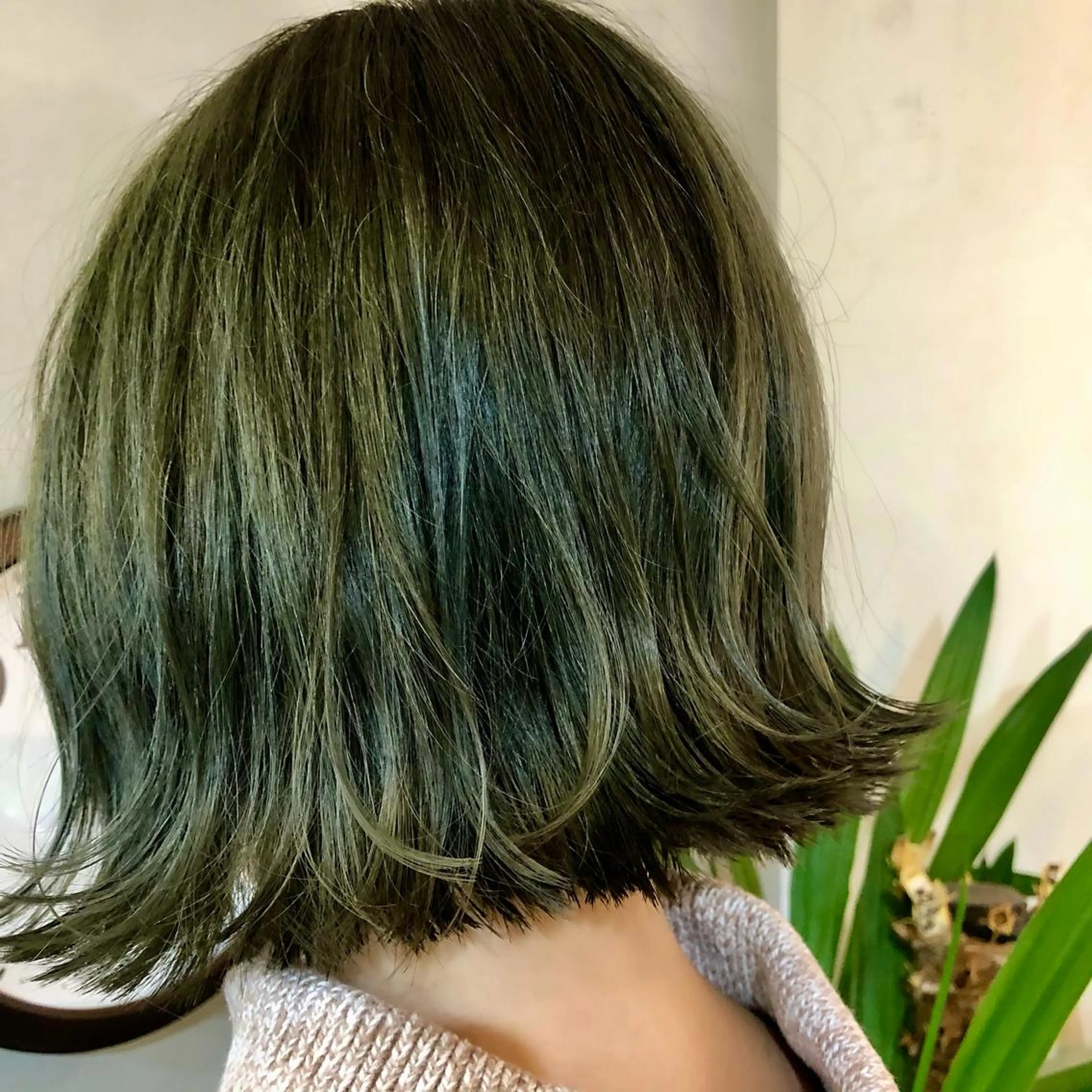 ショート カラー ヘアアレンジ 仲間 菜々世のヘアスタイル