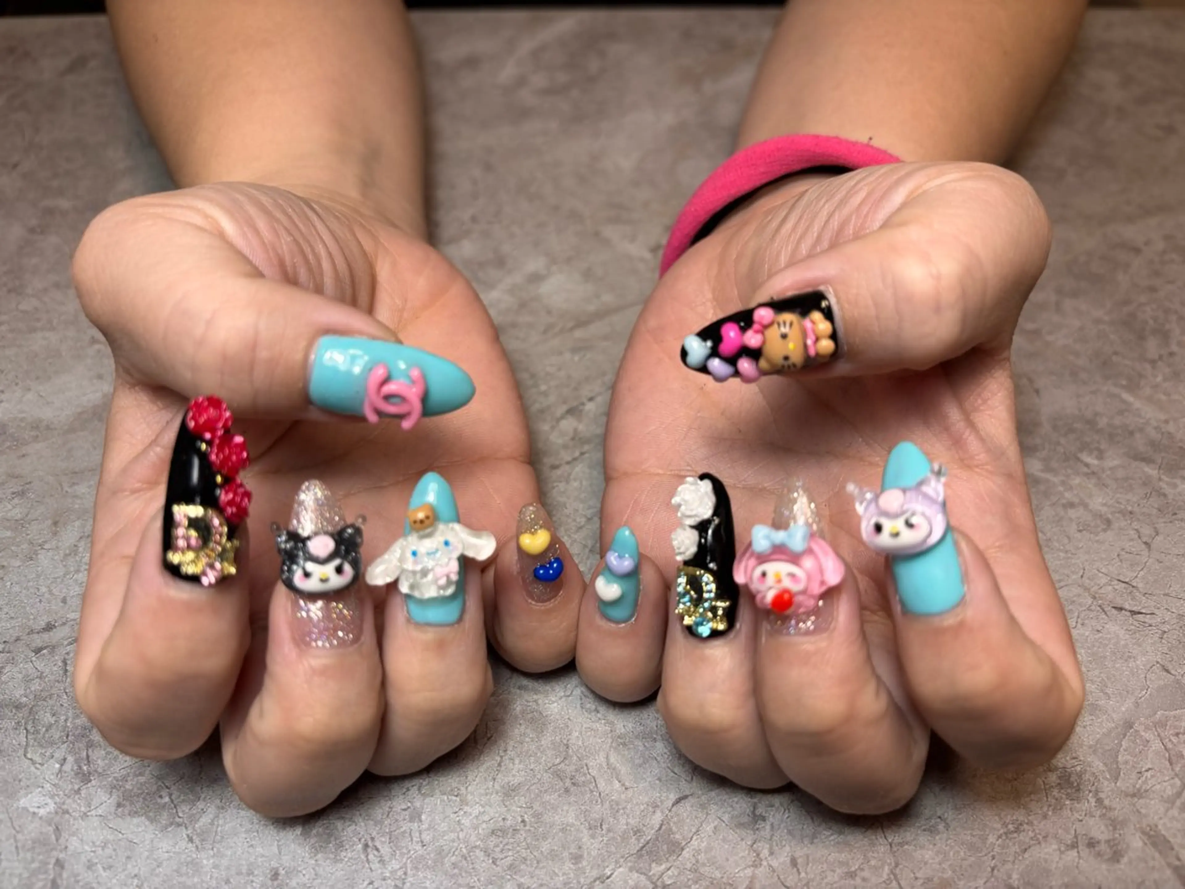 ネイル ♾️（インフィニティ）所属・♾️ インフィニティのネイルデザイン