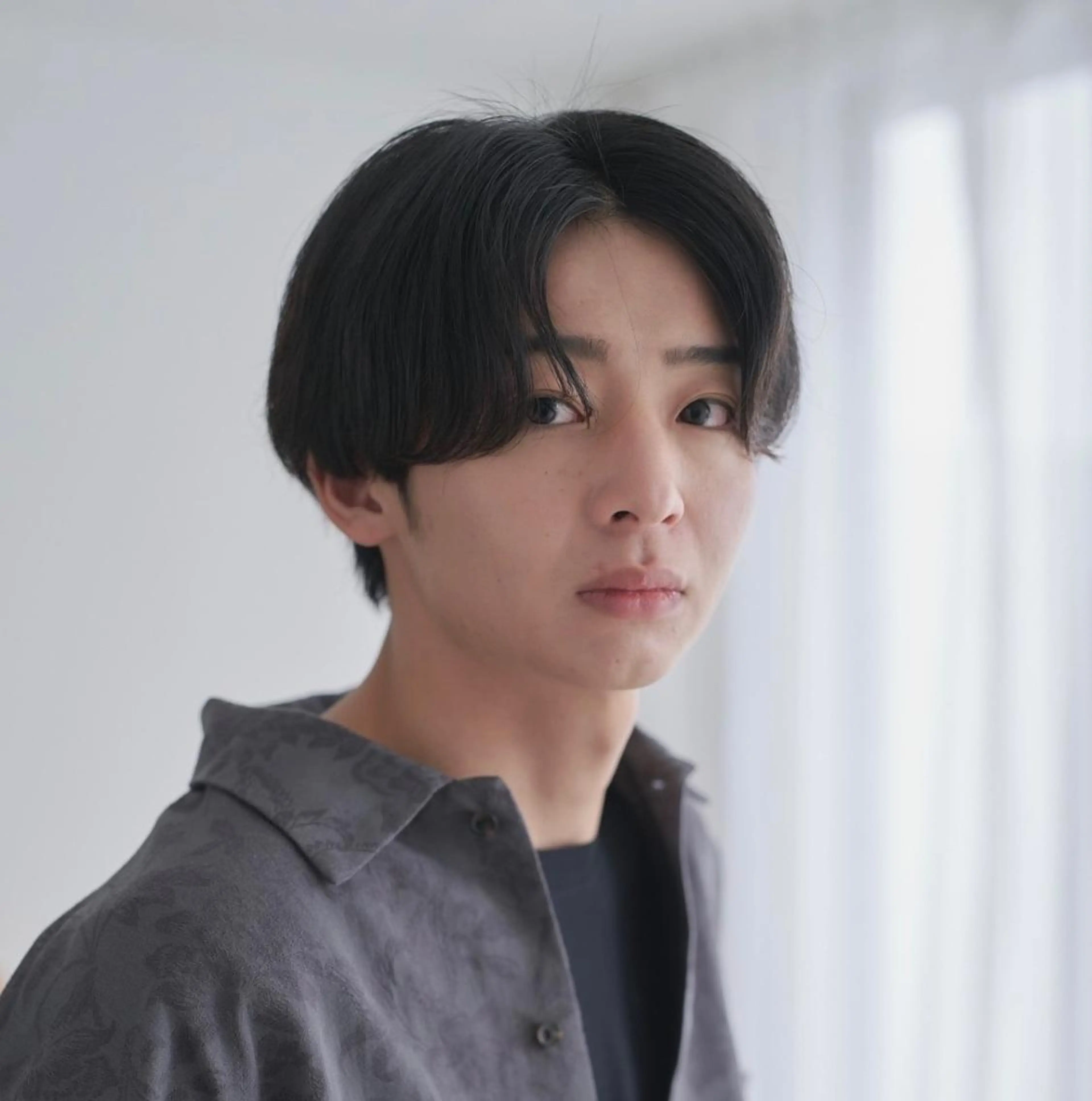 ショート メンズ センターパート 似合わせスタイル 山本風太のヘアスタイル