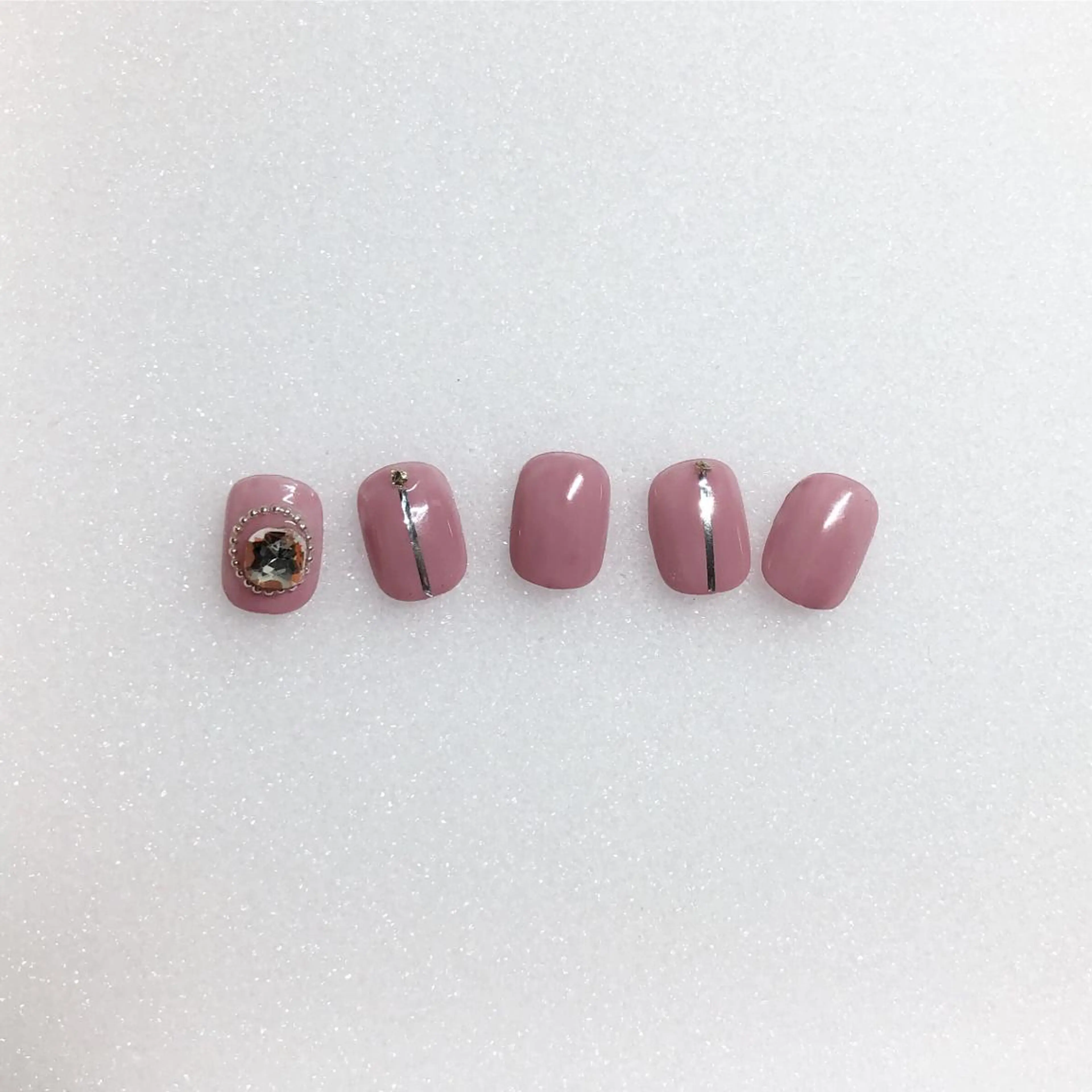 ネイル I pinknail 韓国風·持ち込み専門のネイルデザイン