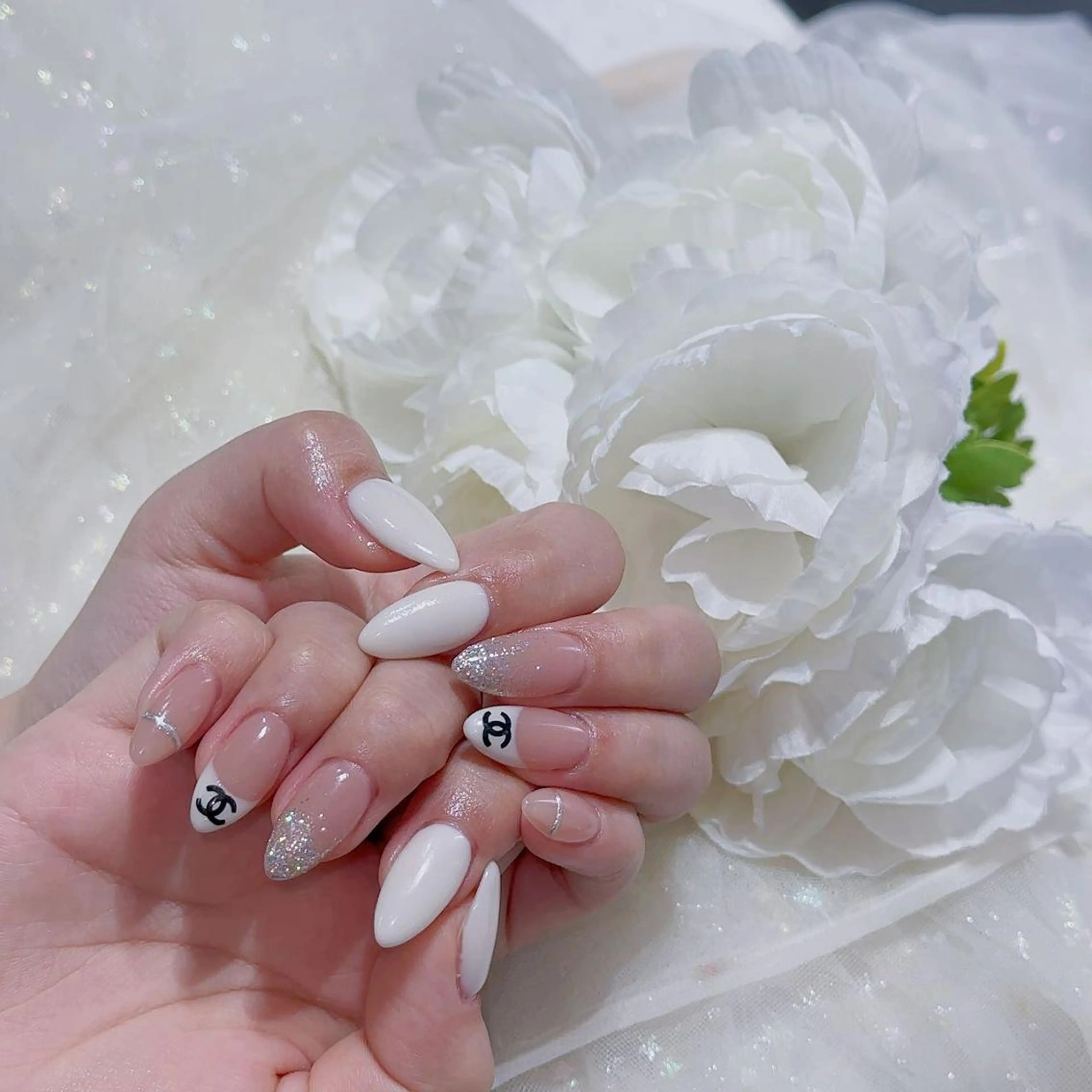 ネイル 長さ出し ネイルチップ Queens momoのネイルデザイン