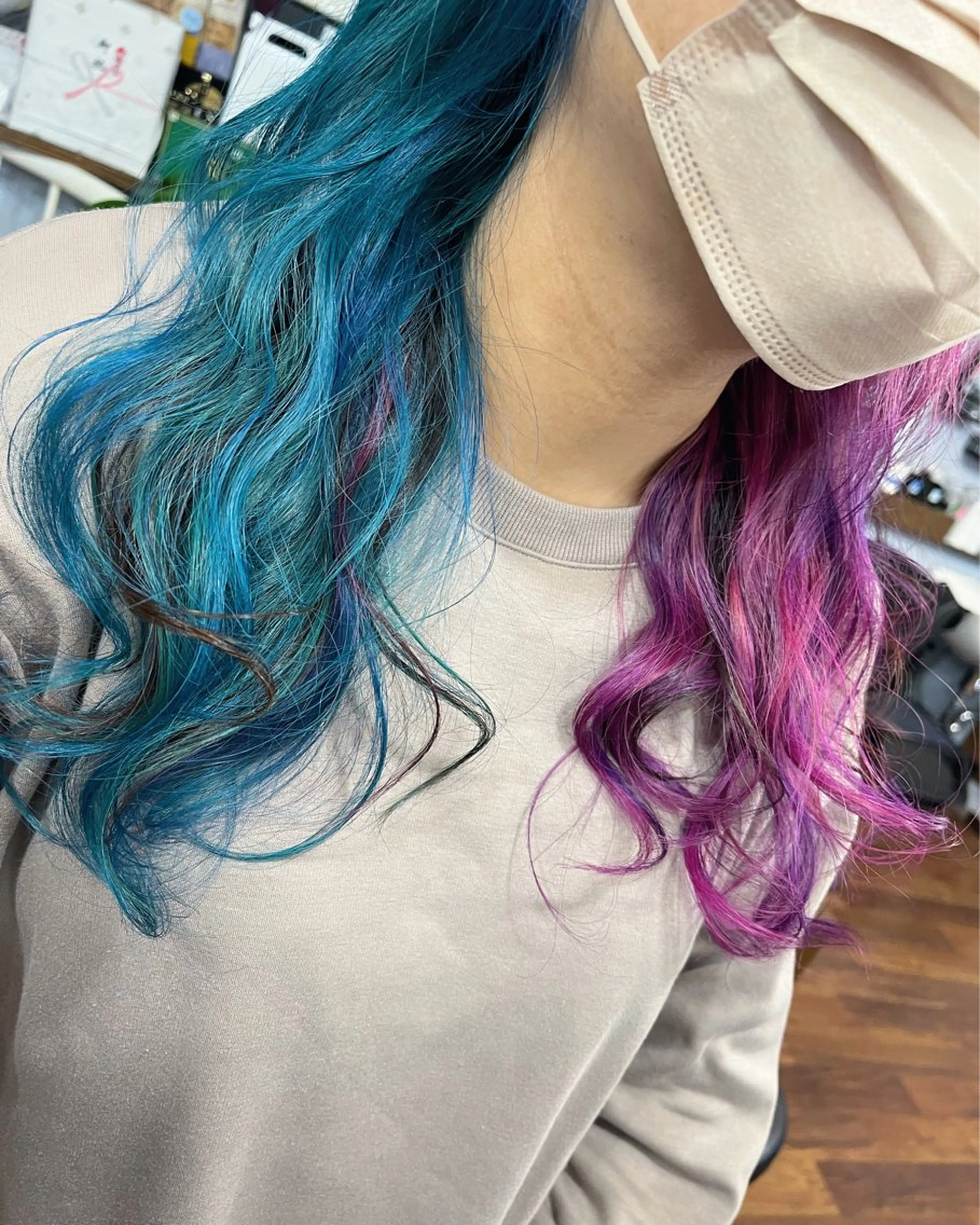 セミロング カラー アッシュ ミストバング ベージュカラー ブリーチ ケアブリーチ カット ヘアカラー トリートメント 原宿サロン代表 デザインカラー伊藤卓のヘアスタイル