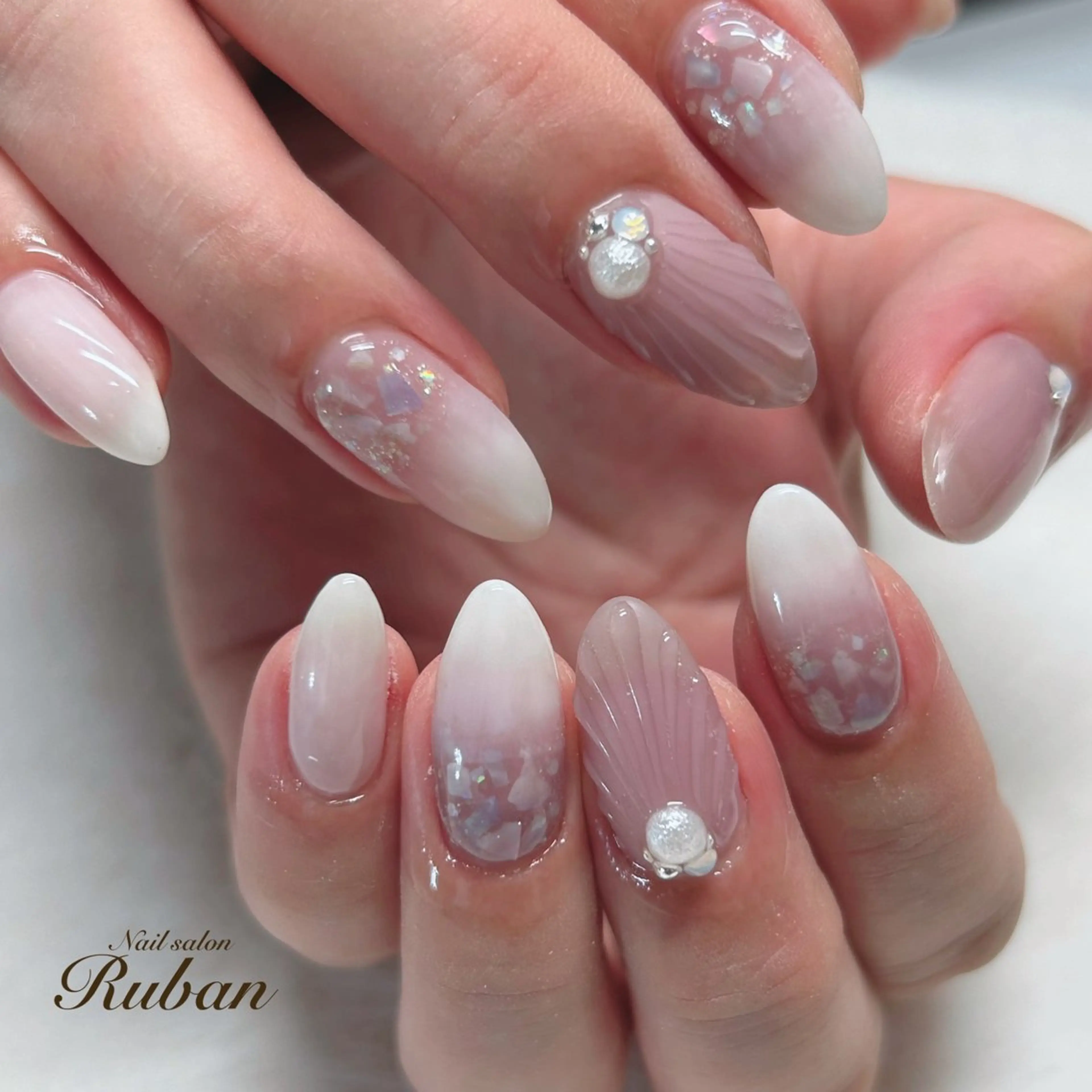 ネイル アートネイル 長さ出し グラデーション 持ち込み Nail salon Rubanのネイルデザイン