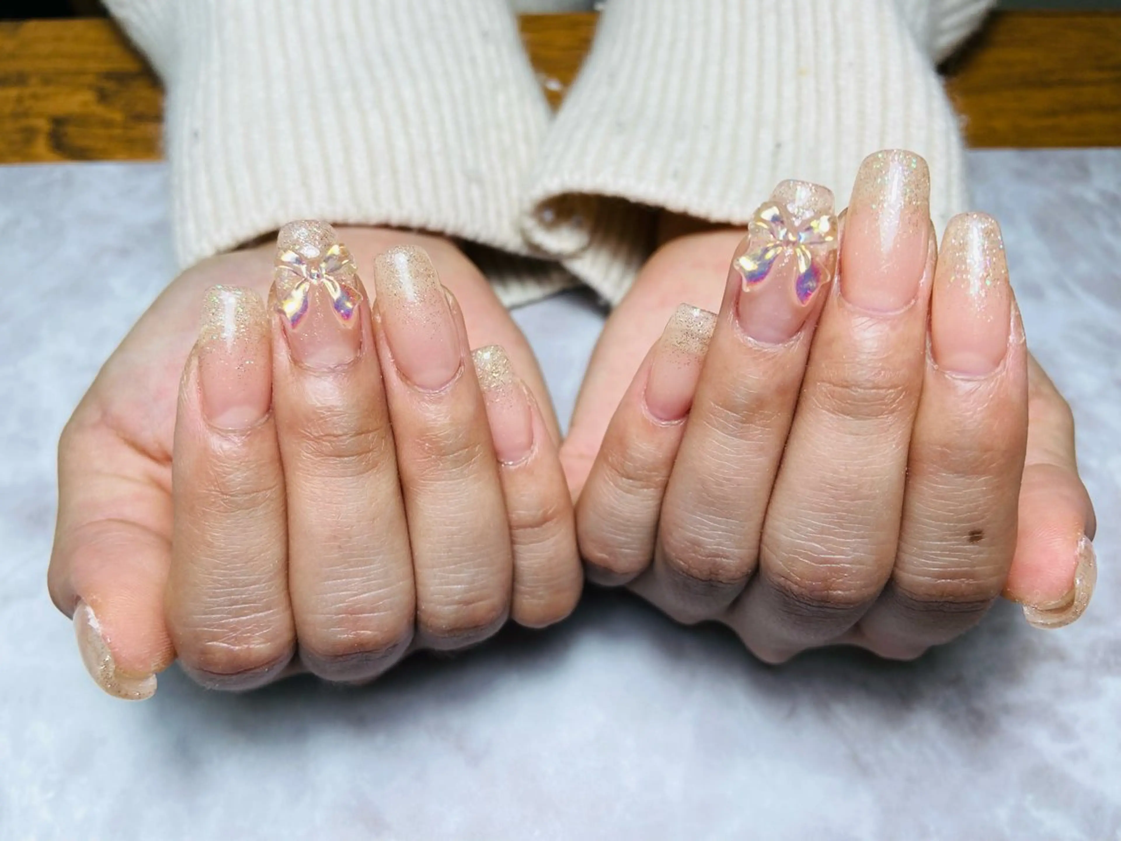 ネイル オーロラネイル ゴールド キラキラネイル ラメ(グリッター) A-nail 閉店のネイルデザイン