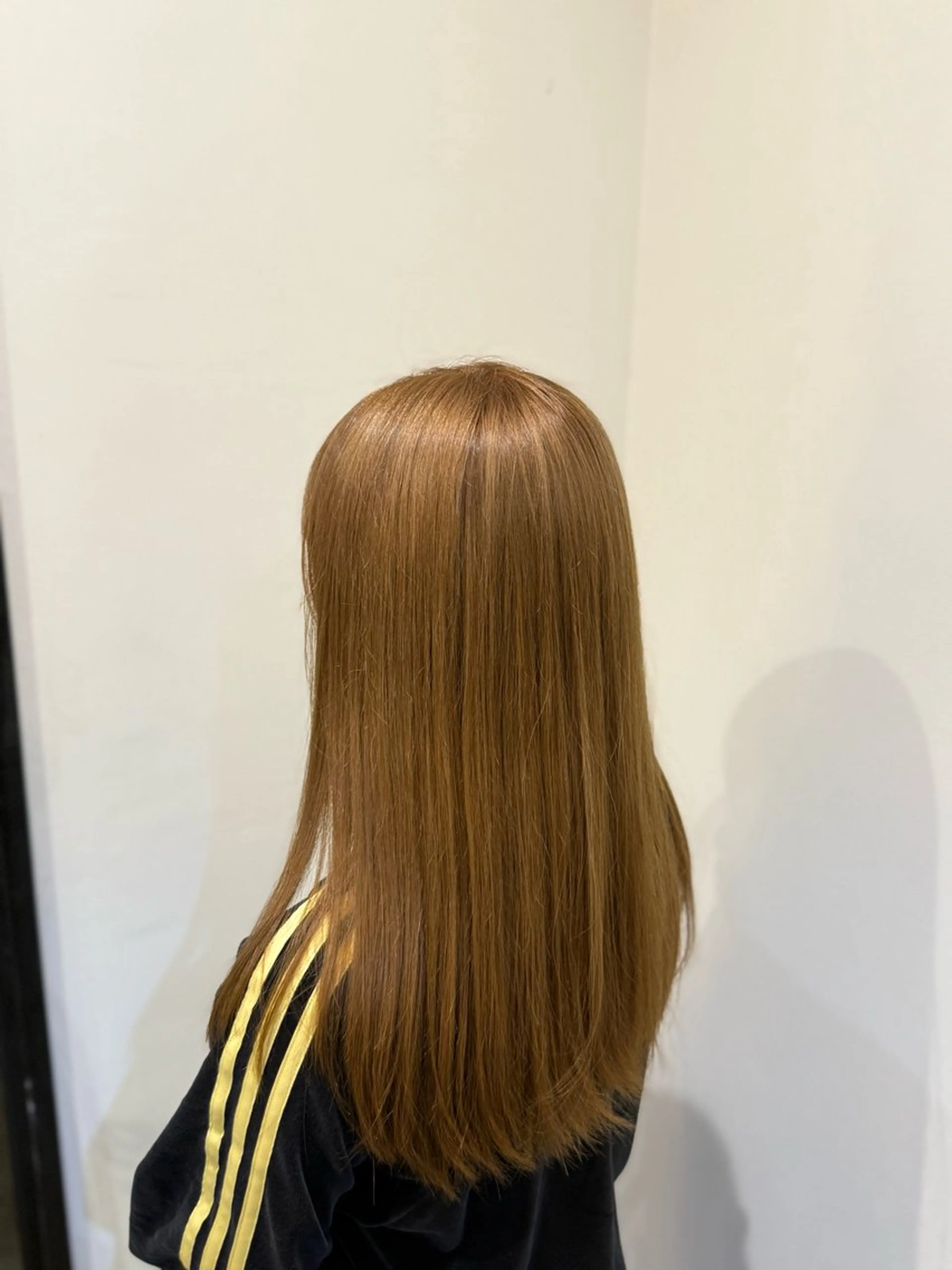 セミロング ヘアカラー 武原 虹音のヘアスタイル