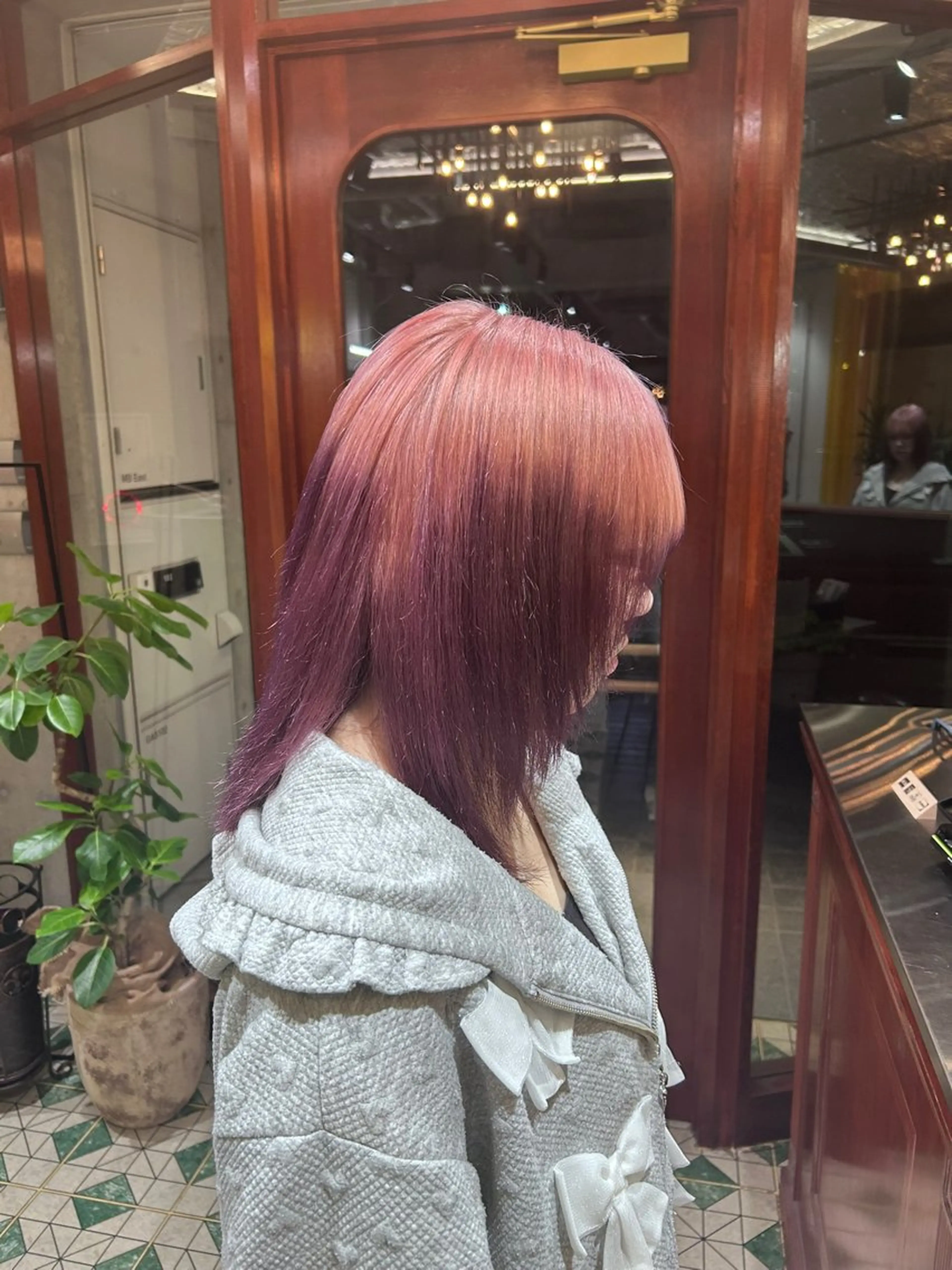 ミディアム カラー ヘアカラー 閼伽井 誇和のヘアスタイル