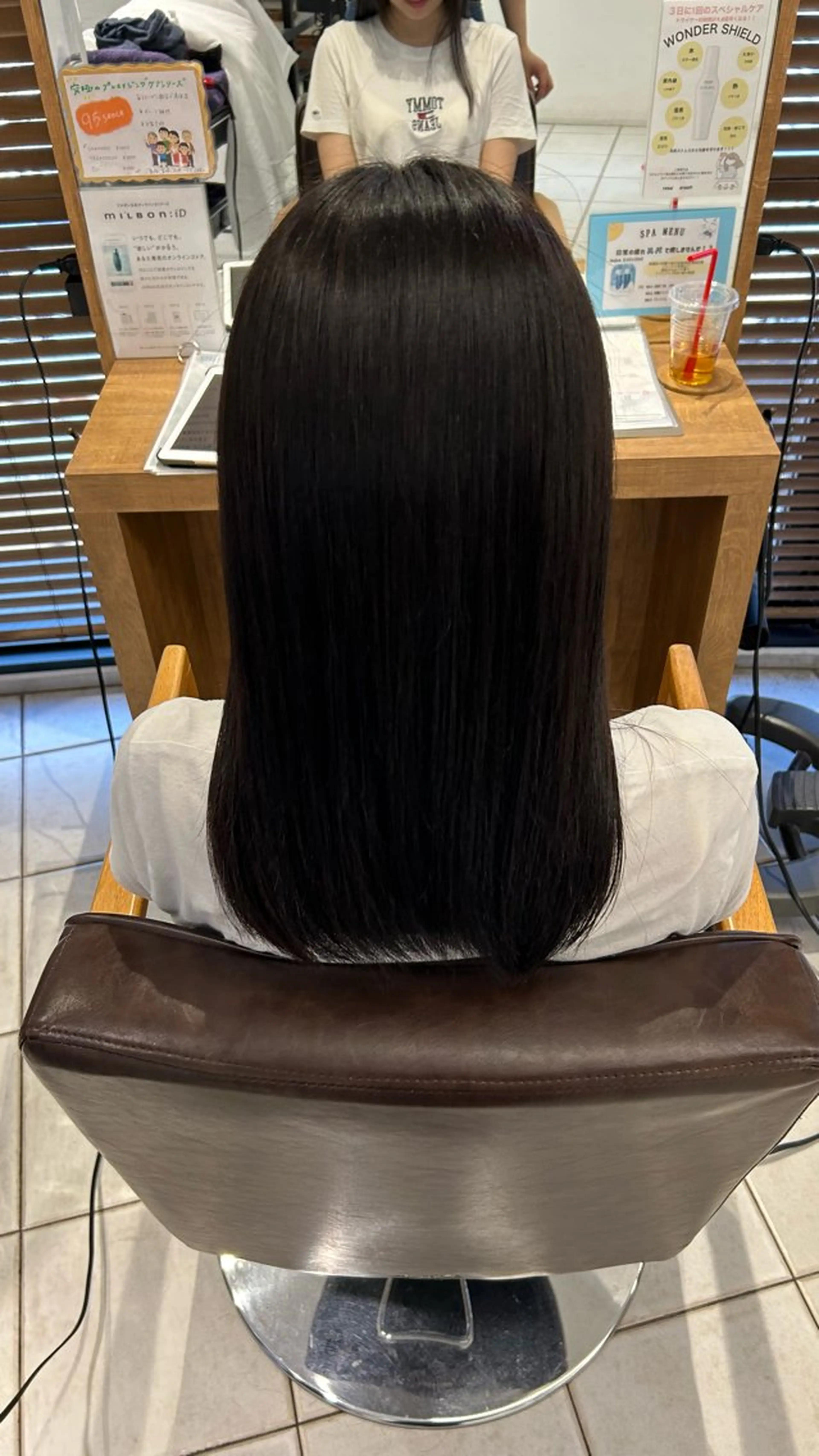 ミディアム カラー 黒髪 ナチュラルブラック 高橋 芹奈 /梅田 ／茶屋町/髪質改善のヘアスタイル