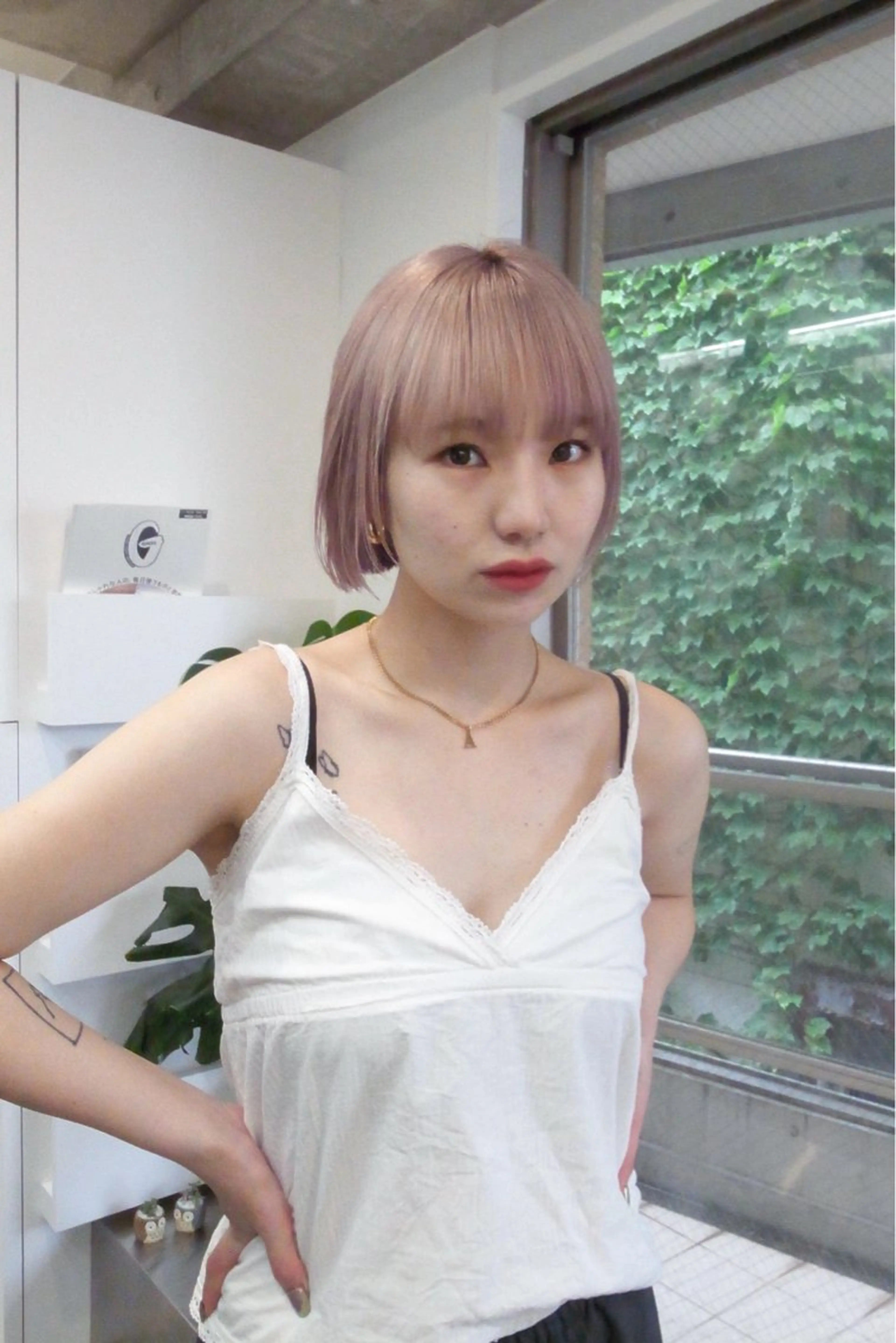 ショート カラー ベージュカラー ミルクティーベージュ ハイライト🌟/ ボブ/豊田のヘアスタイル