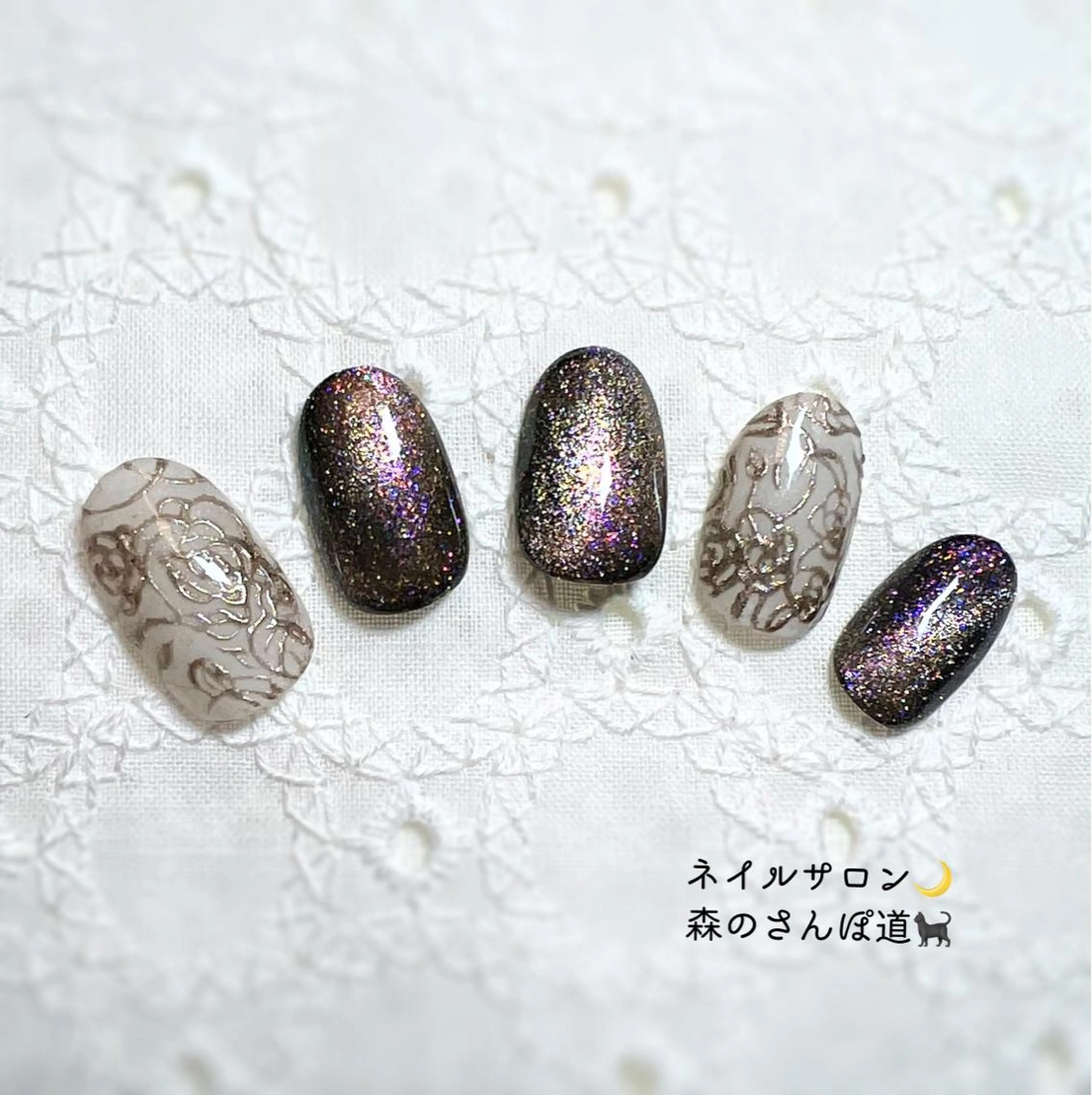 ネイル カジュアル ジェルネイル ガーリー 春ネイル 冬ネイル ハンドネイル ショートネイル 森のさんぽ道のネイルデザイン