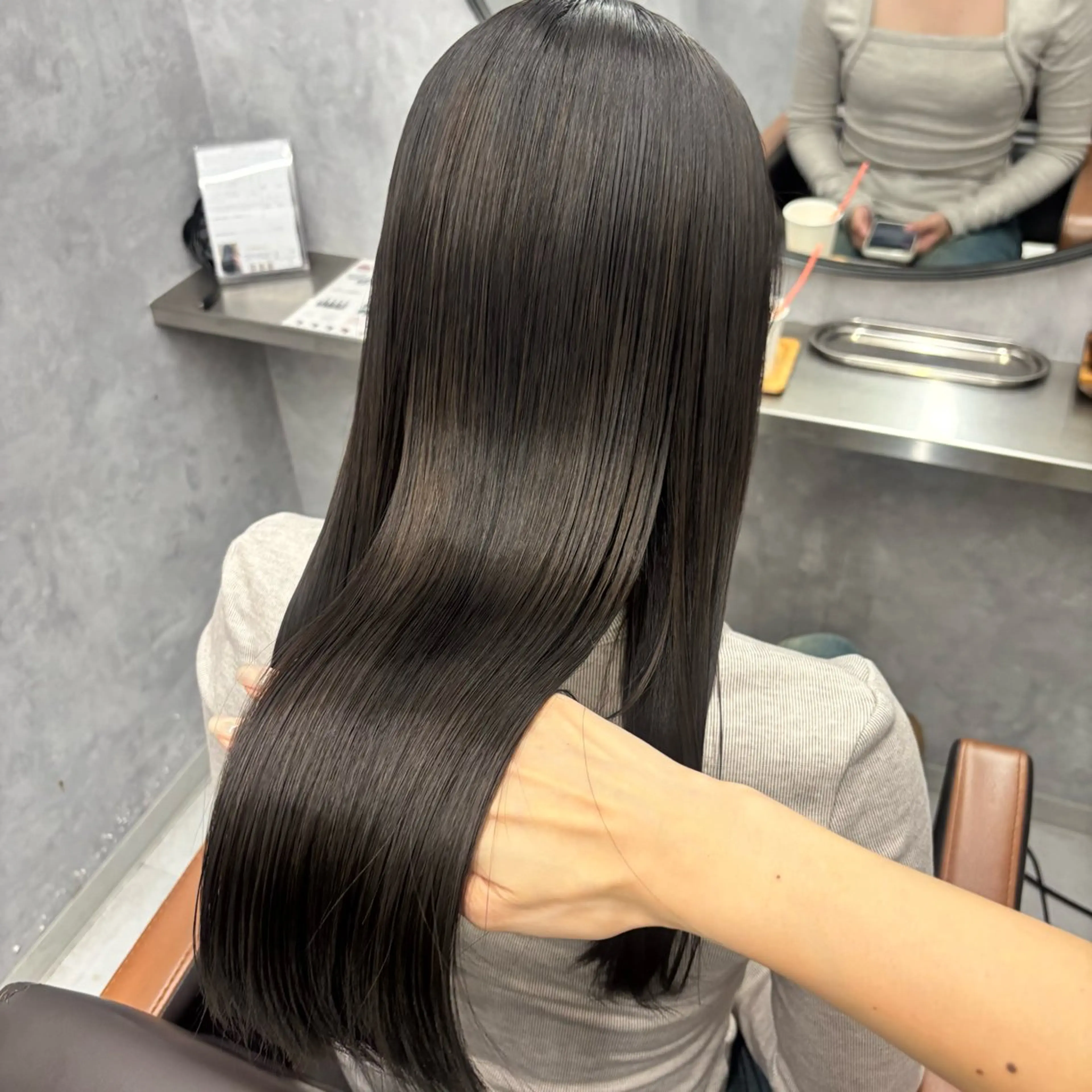 ロング カラー カット ヘアカラー トリートメント NUMBER_ ユイナのヘアスタイル