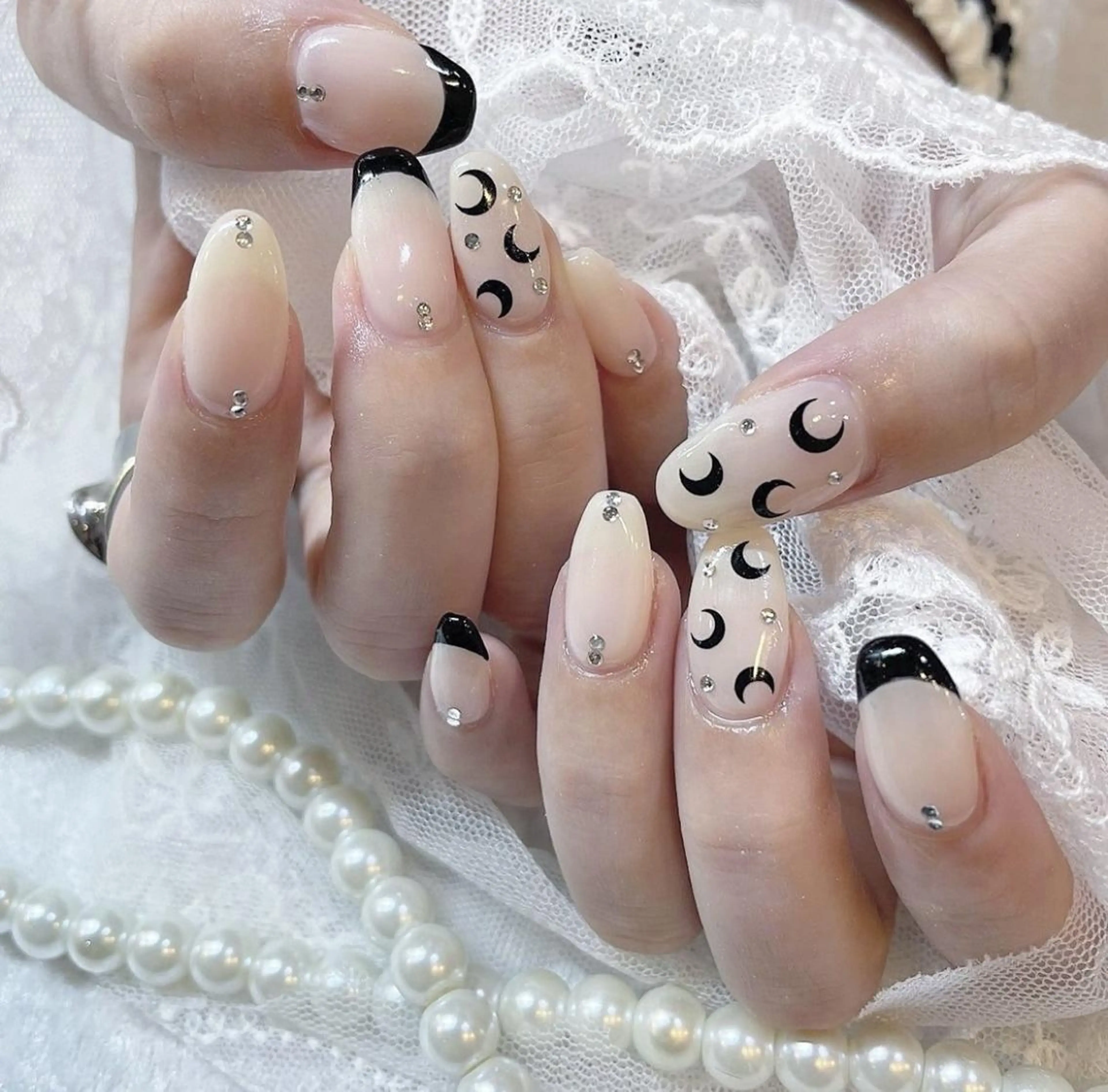 ネイル フレンチネイル ジェルネイル 韓国ネイル 持ち込み ワンカラーネイル ハンドネイル fiore nail 🦋のネイルデザイン